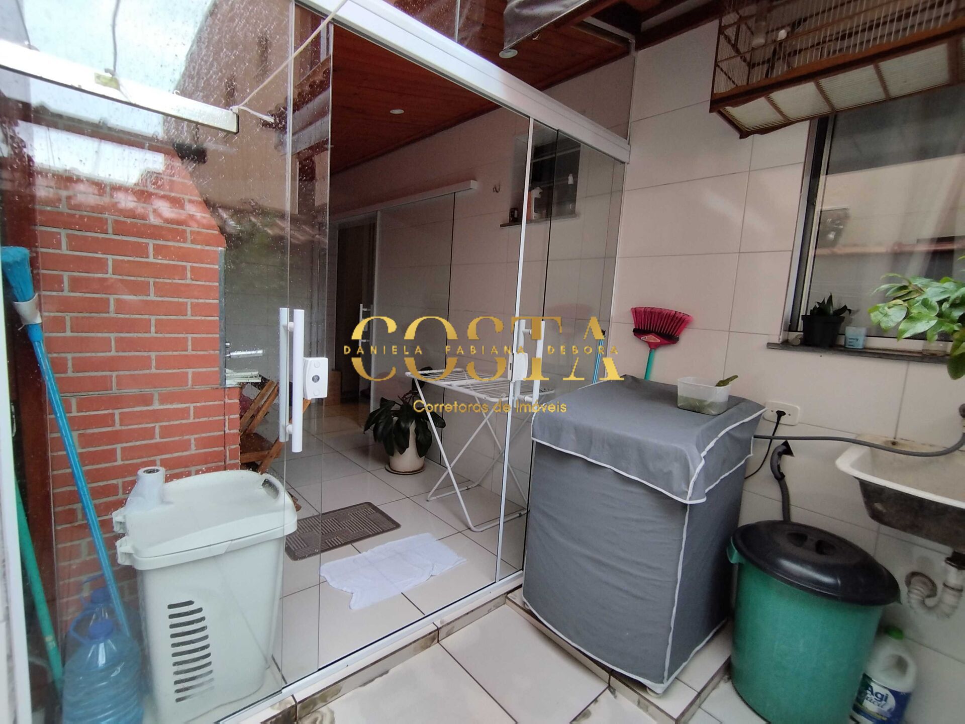 Apartamento à venda com 2 quartos, 75m² - Foto 33