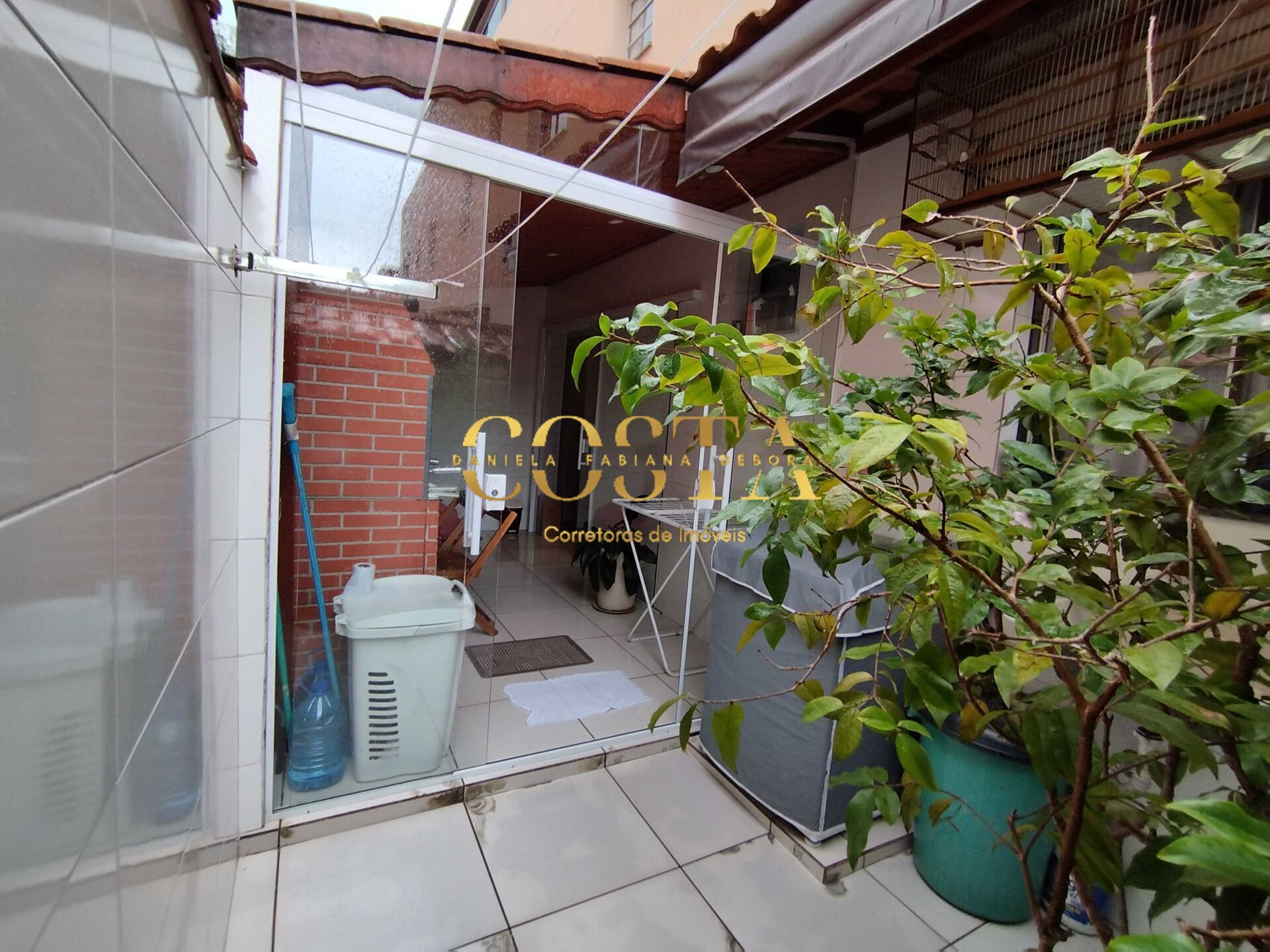 Apartamento à venda com 2 quartos, 75m² - Foto 32