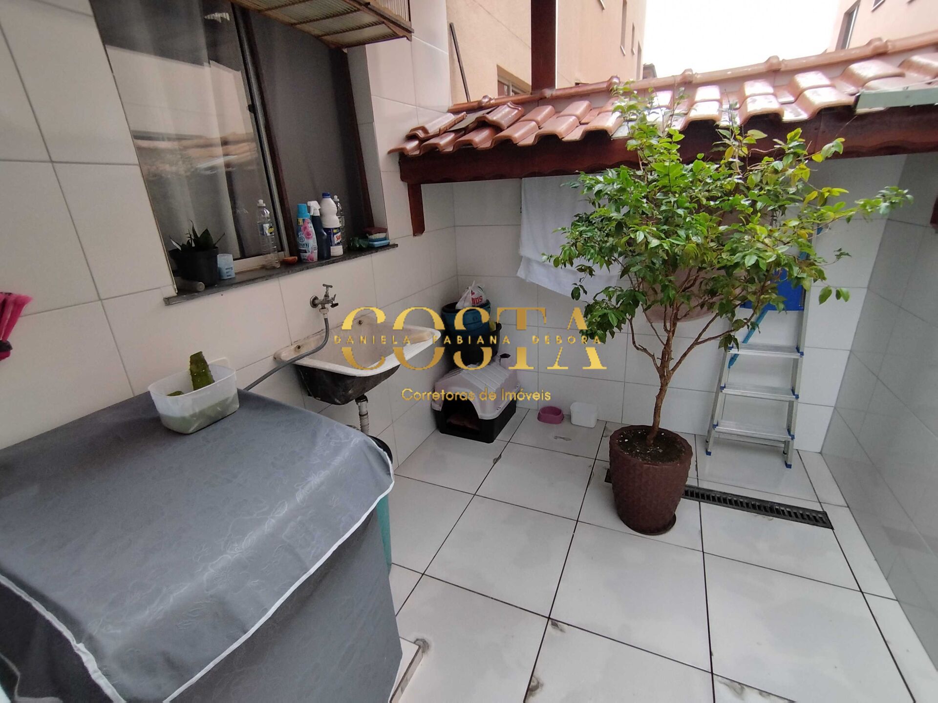 Apartamento à venda com 2 quartos, 75m² - Foto 29