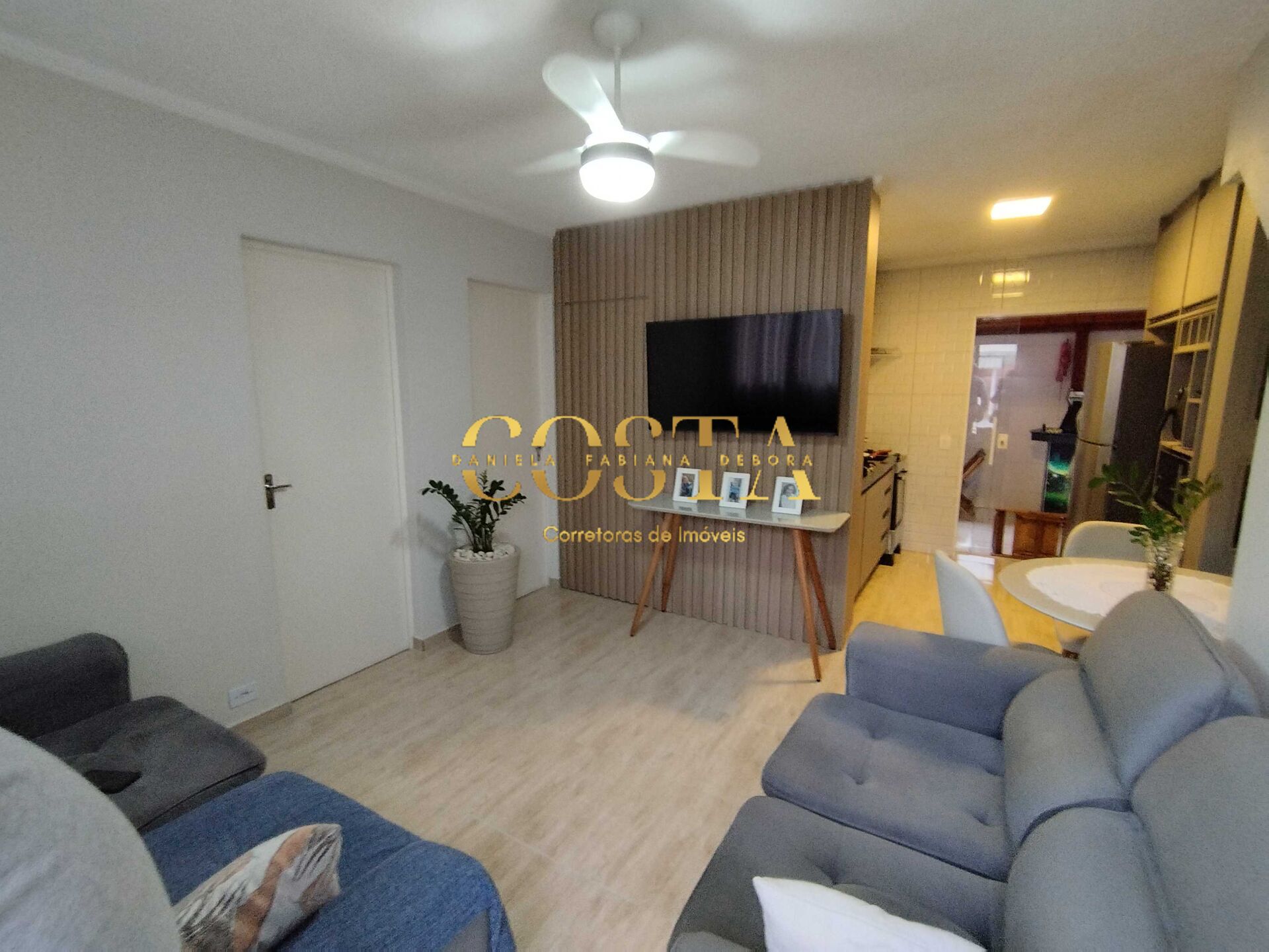 Apartamento à venda com 2 quartos, 75m² - Foto 2