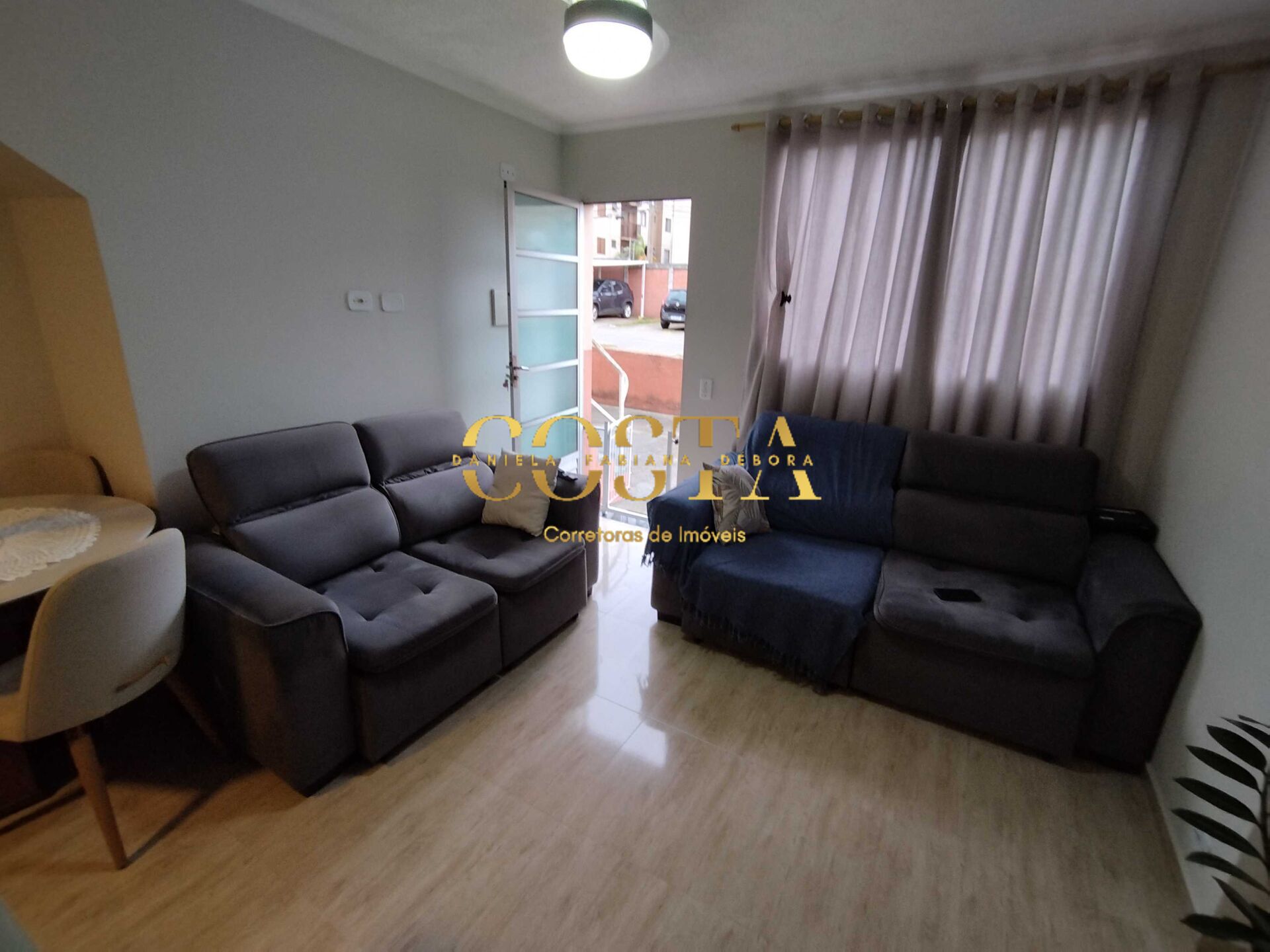 Apartamento à venda com 2 quartos, 75m² - Foto 3
