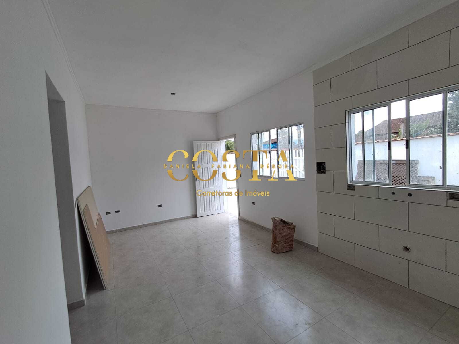 Casa, 3 quartos, 61 m² - Foto 2