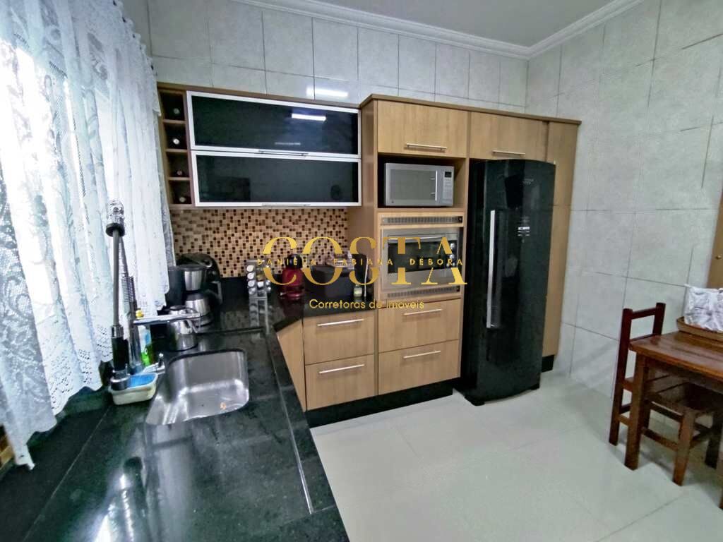 Sobrado à venda com 3 quartos, 210m² - Foto 10