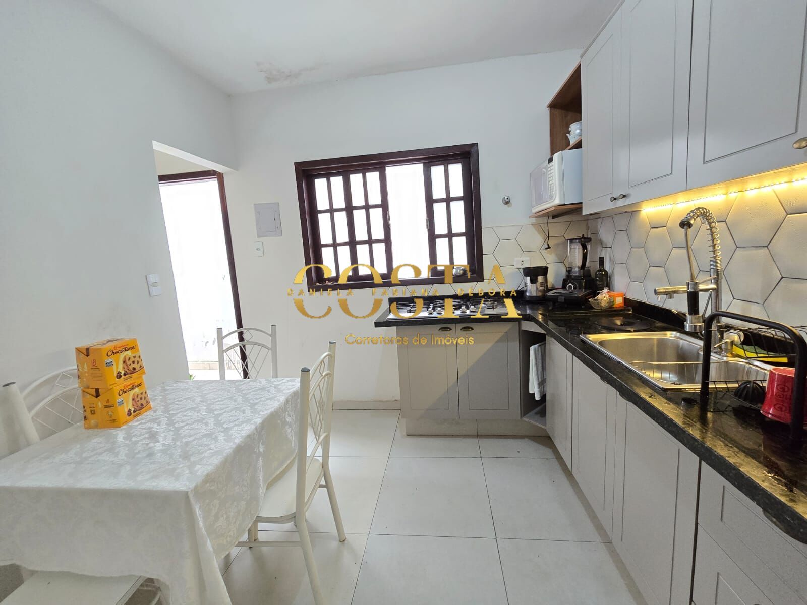 Casa, 2 quartos, 192 m² - Foto 11