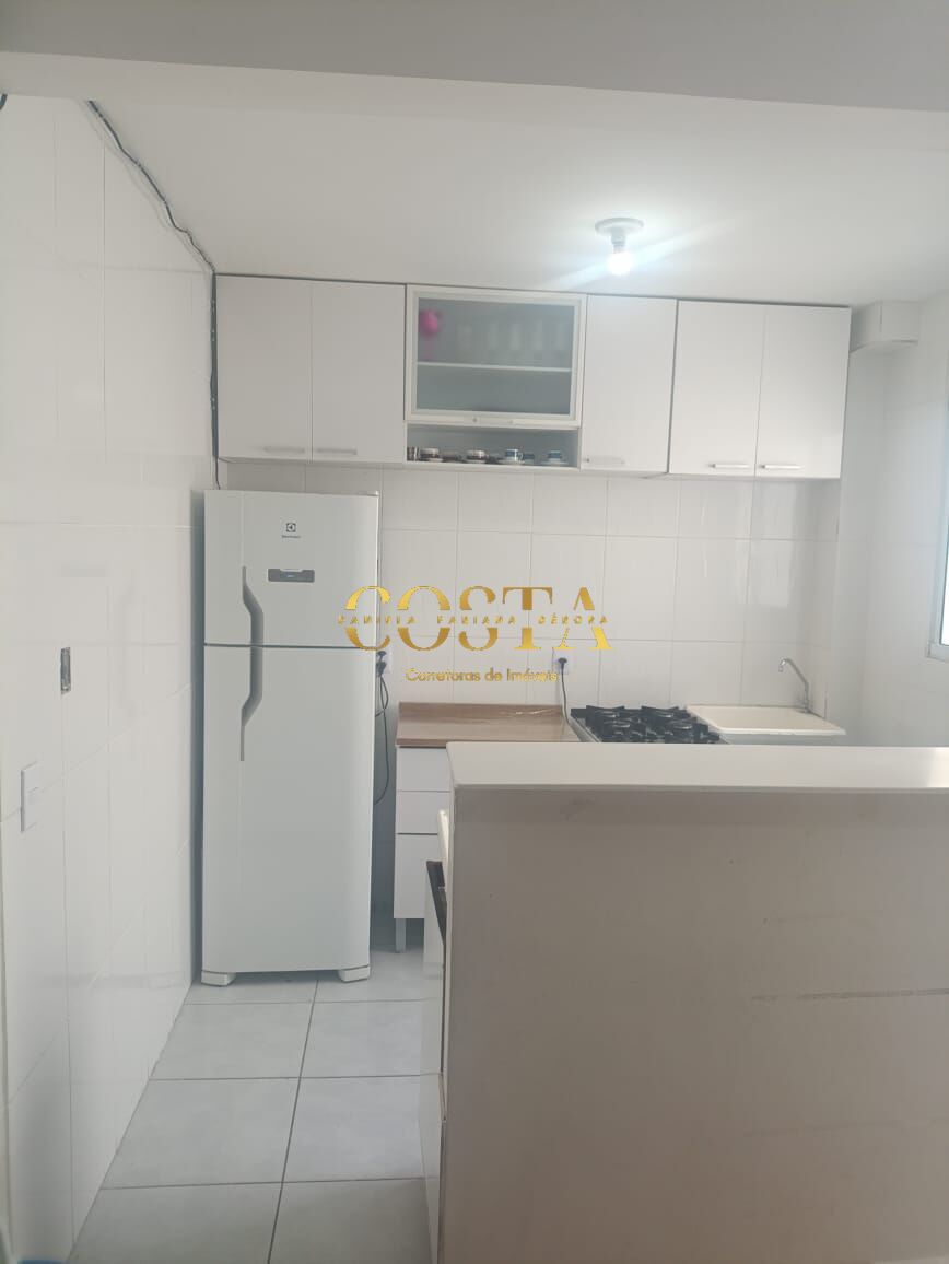 Apartamento à venda com 2 quartos, 42m² - Foto 3