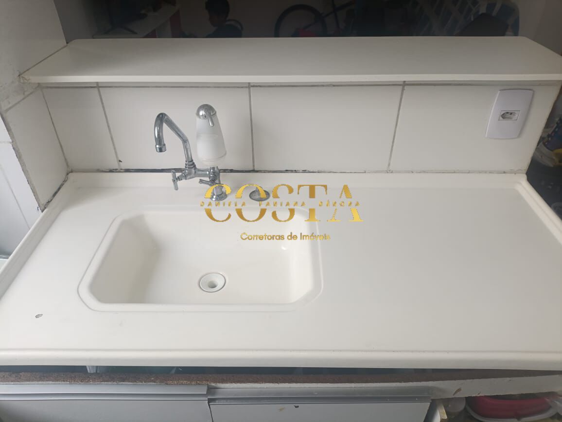 Apartamento à venda com 2 quartos, 42m² - Foto 7