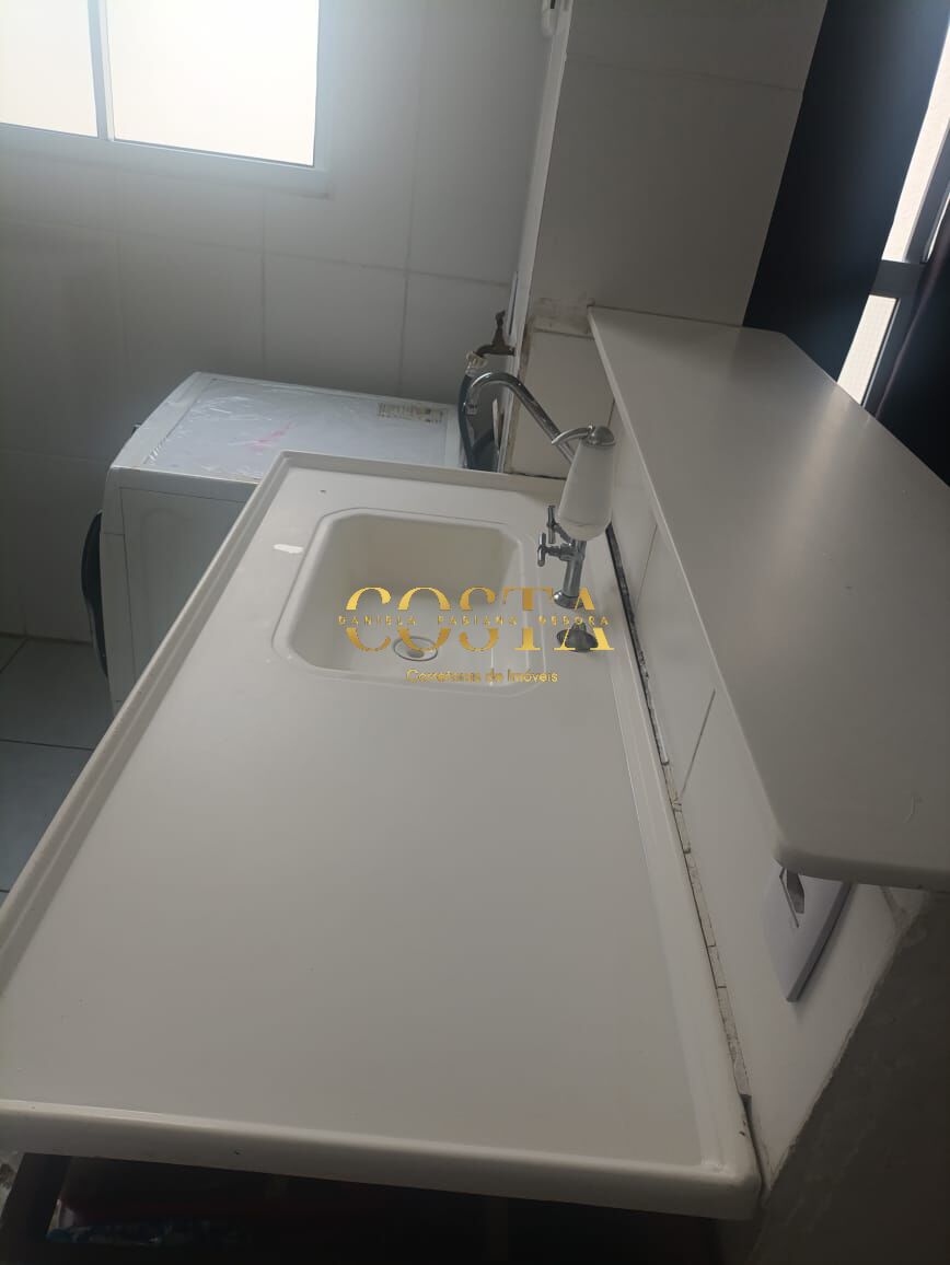 Apartamento à venda com 2 quartos, 42m² - Foto 6
