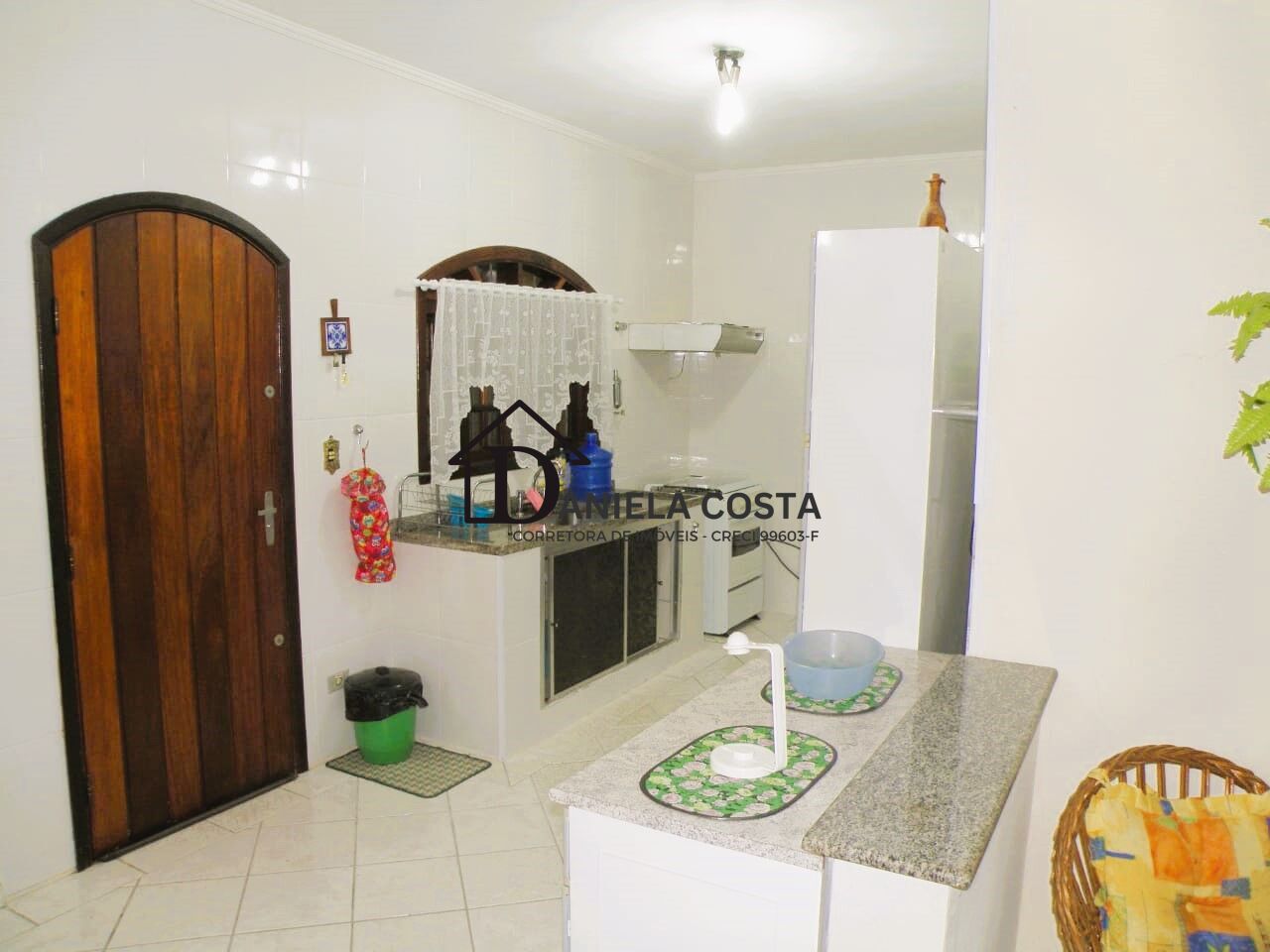 Casa à venda com 3 quartos, 168m² - Foto 9