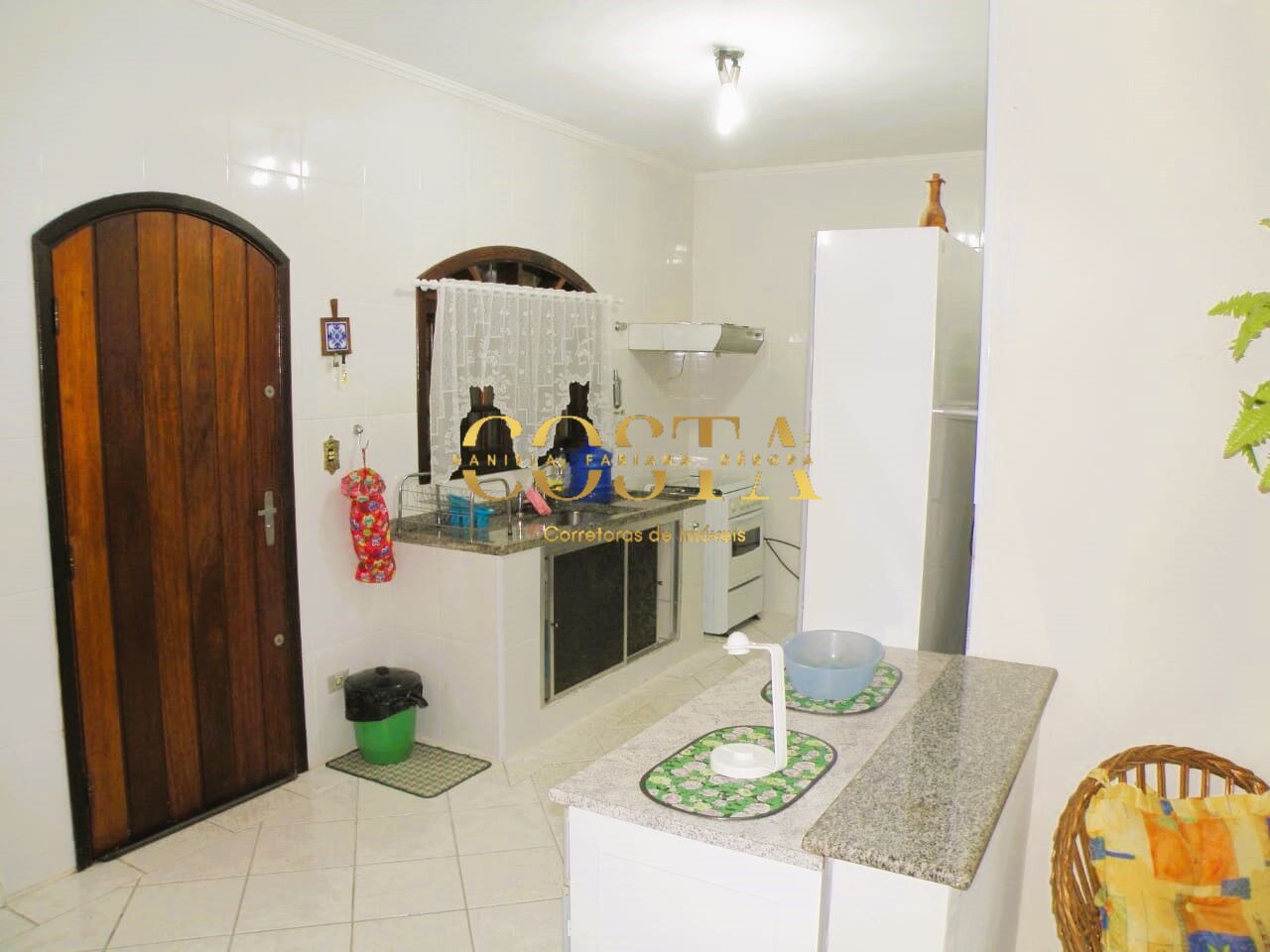 Casa à venda com 3 quartos, 168m² - Foto 9