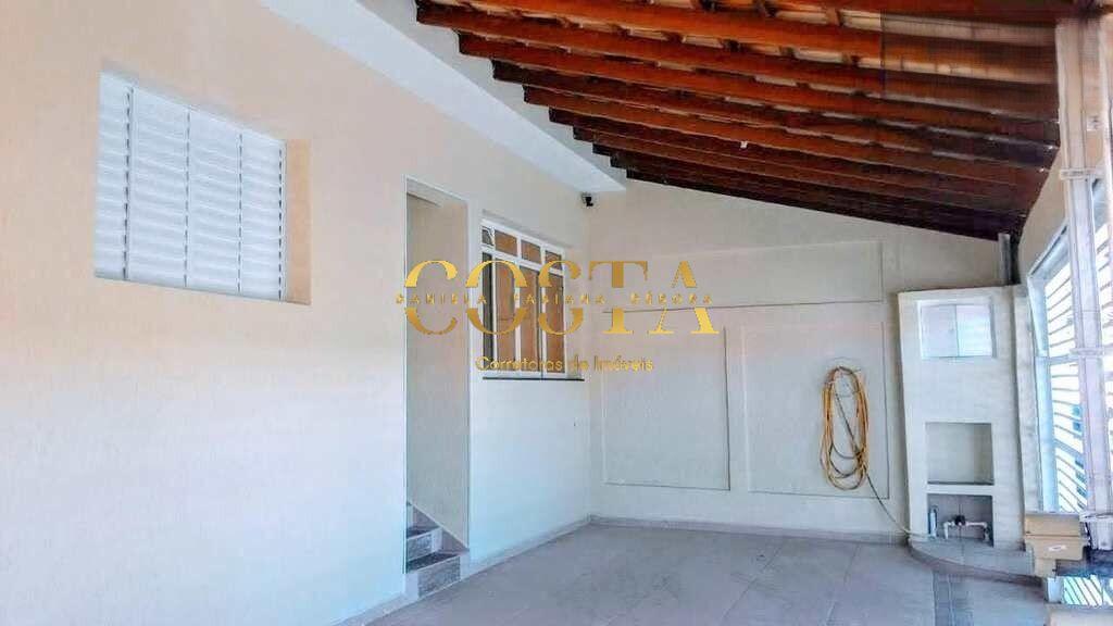 Casa à venda com 3 quartos, 147m² - Foto 2