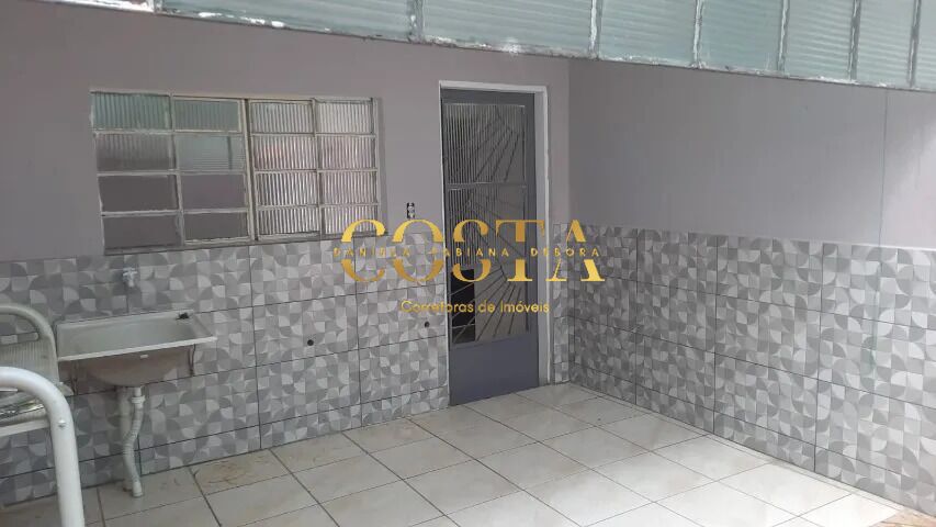 Casa à venda com 2 quartos, 65m² - Foto 27