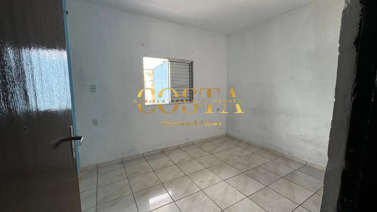 Casa à venda com 2 quartos, 65m² - Foto 18