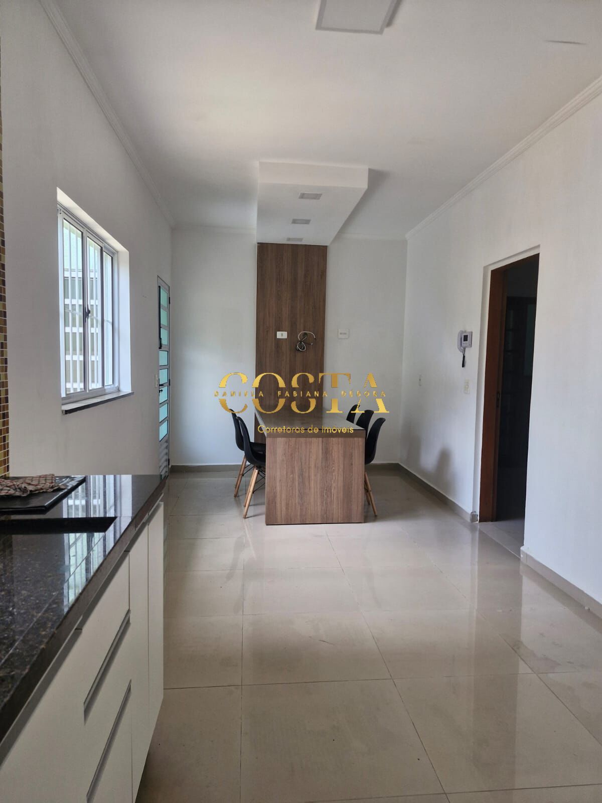 Casa à venda com 3 quartos, 333m² - Foto 5