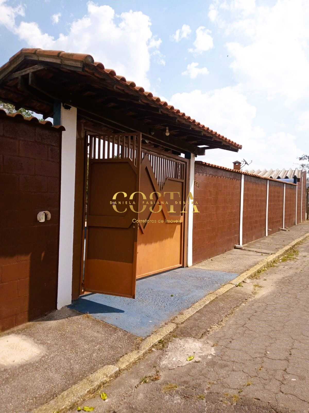 Fazenda à venda com 3 quartos, 2141m² - Foto 2