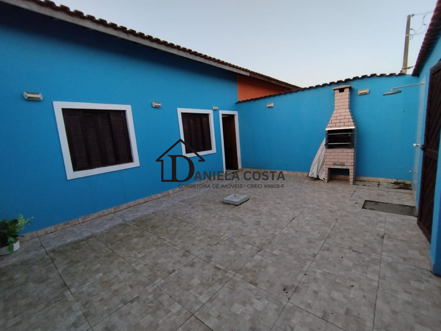 Casa à venda com 2 quartos, 70m² - Foto 3