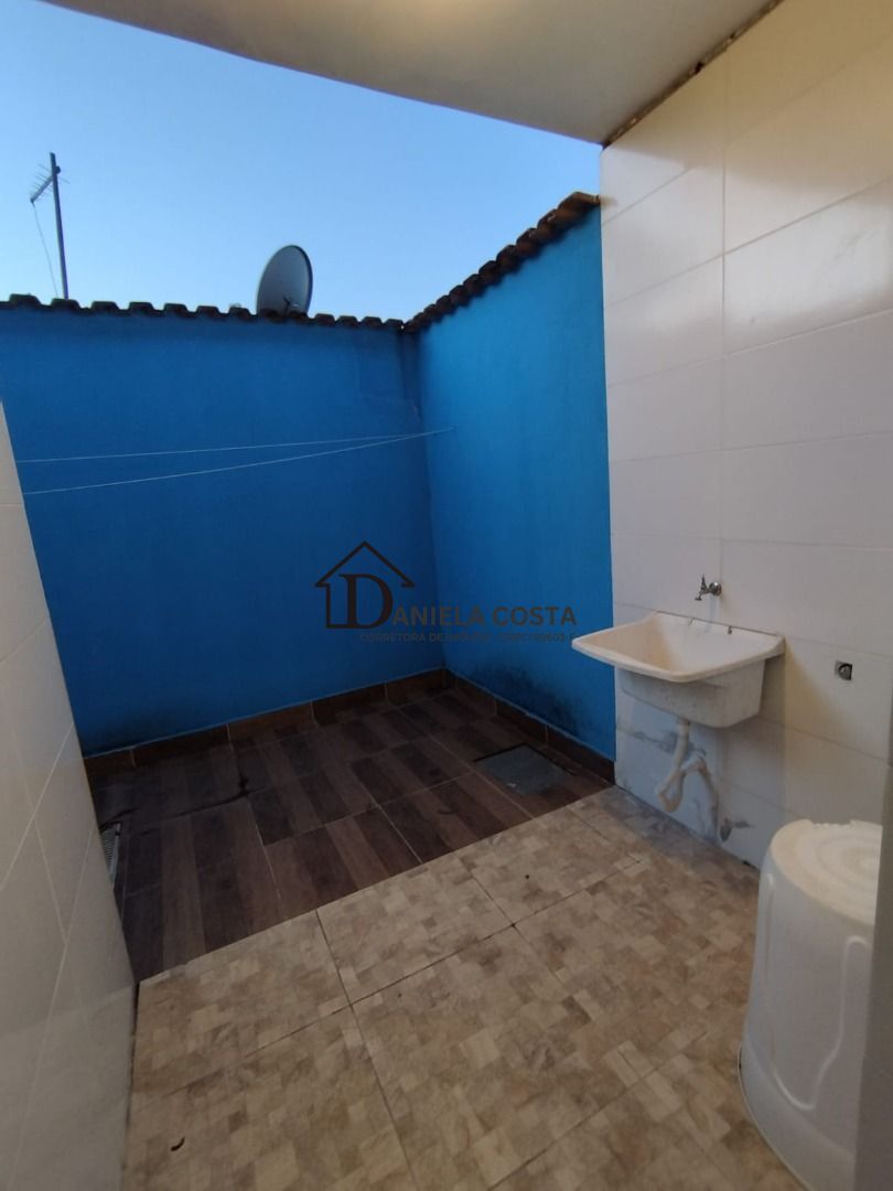 Casa à venda com 2 quartos, 70m² - Foto 18