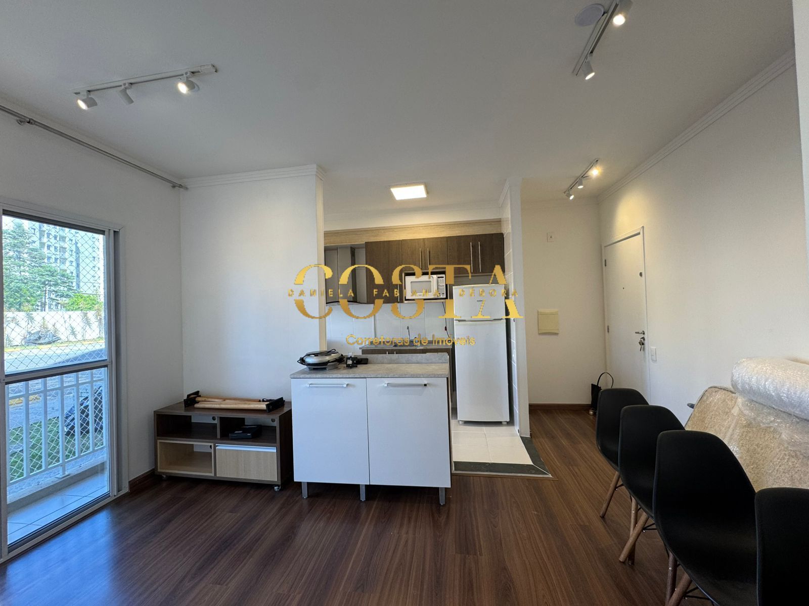 Apartamento à venda com 1 quarto, 50m² - Foto 2