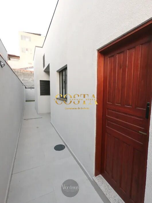 Casa à venda com 2 quartos, 65m² - Foto 4