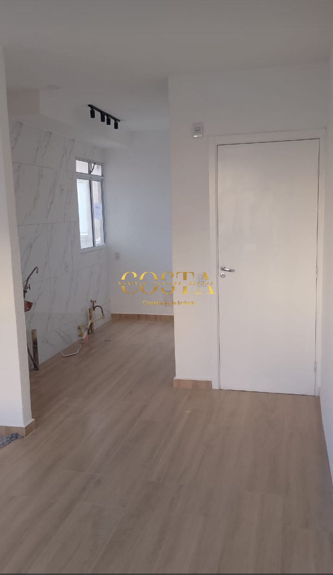 Apartamento à venda com 2 quartos, 42m² - Foto 2