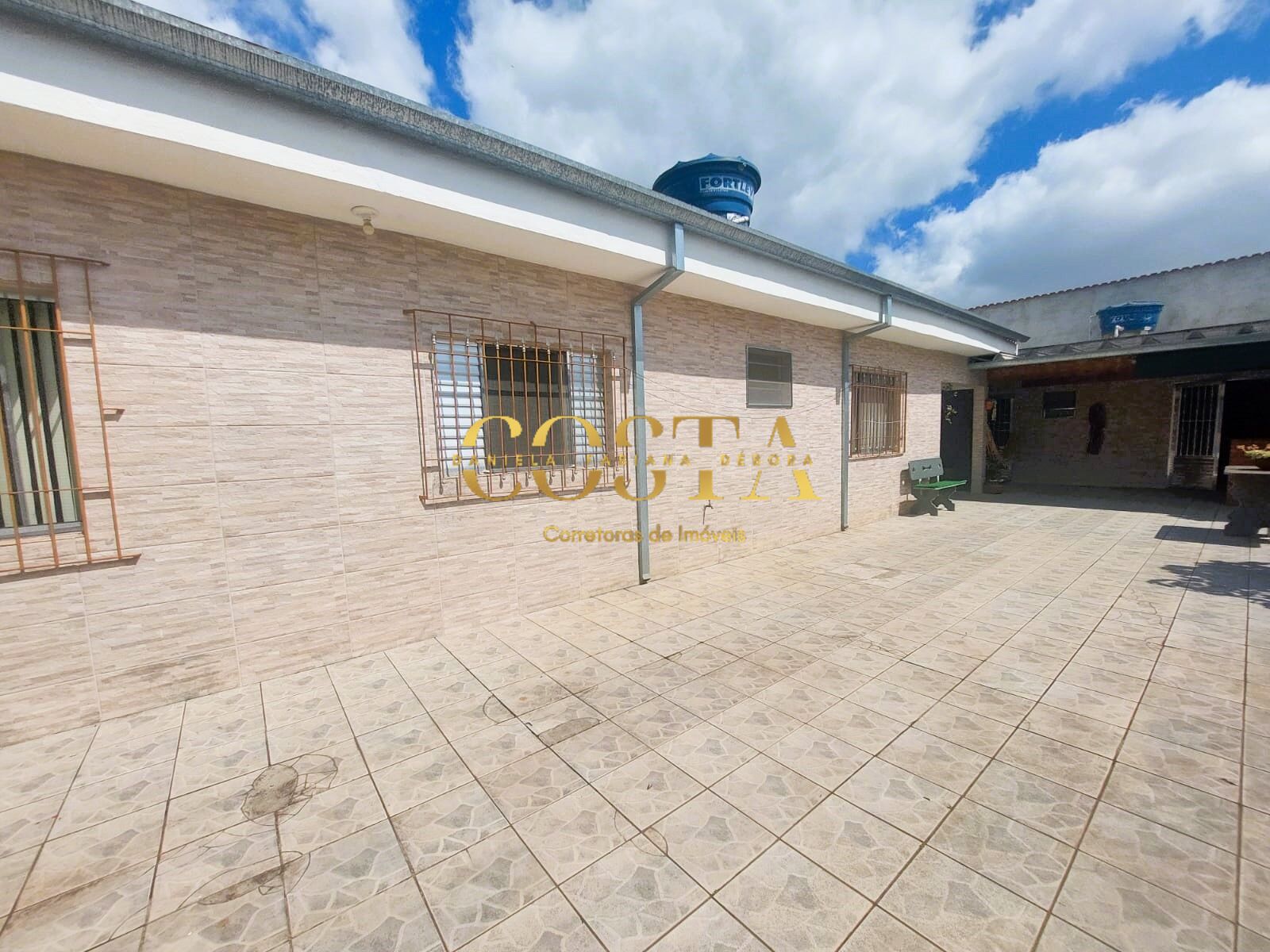 Casa à venda com 2 quartos, 180m² - Foto 5