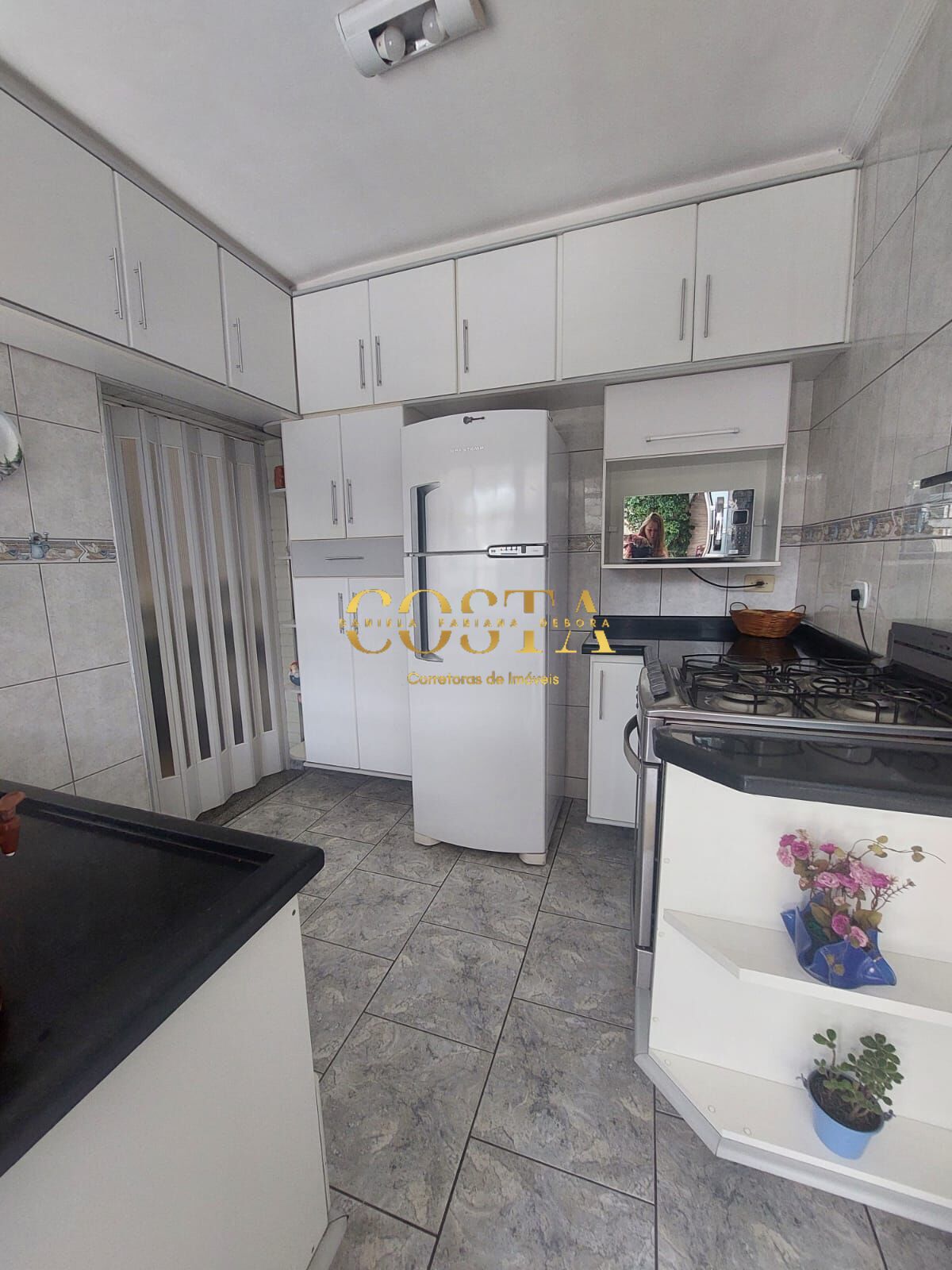 Casa à venda com 2 quartos, 180m² - Foto 13