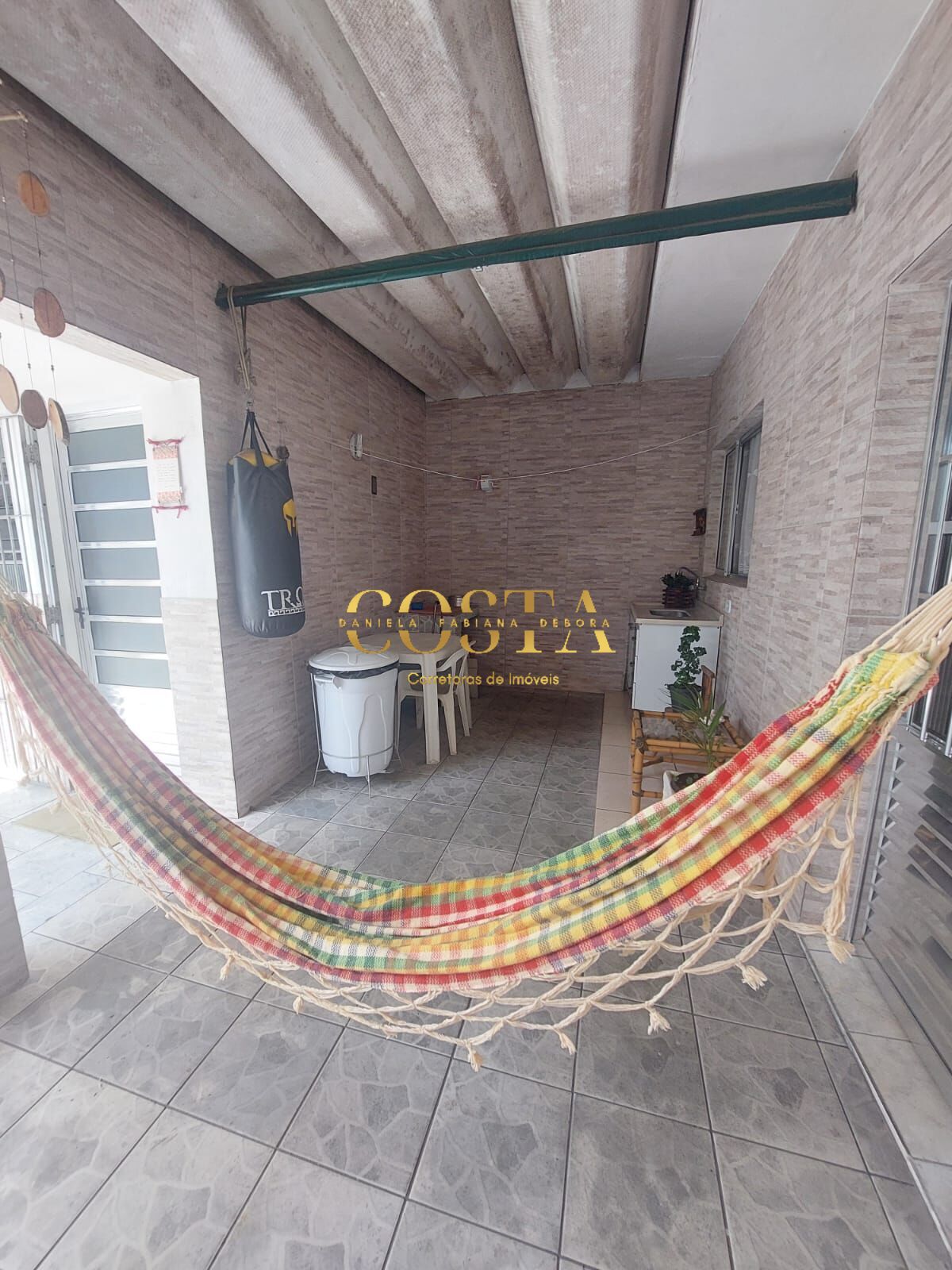 Casa à venda com 2 quartos, 180m² - Foto 7