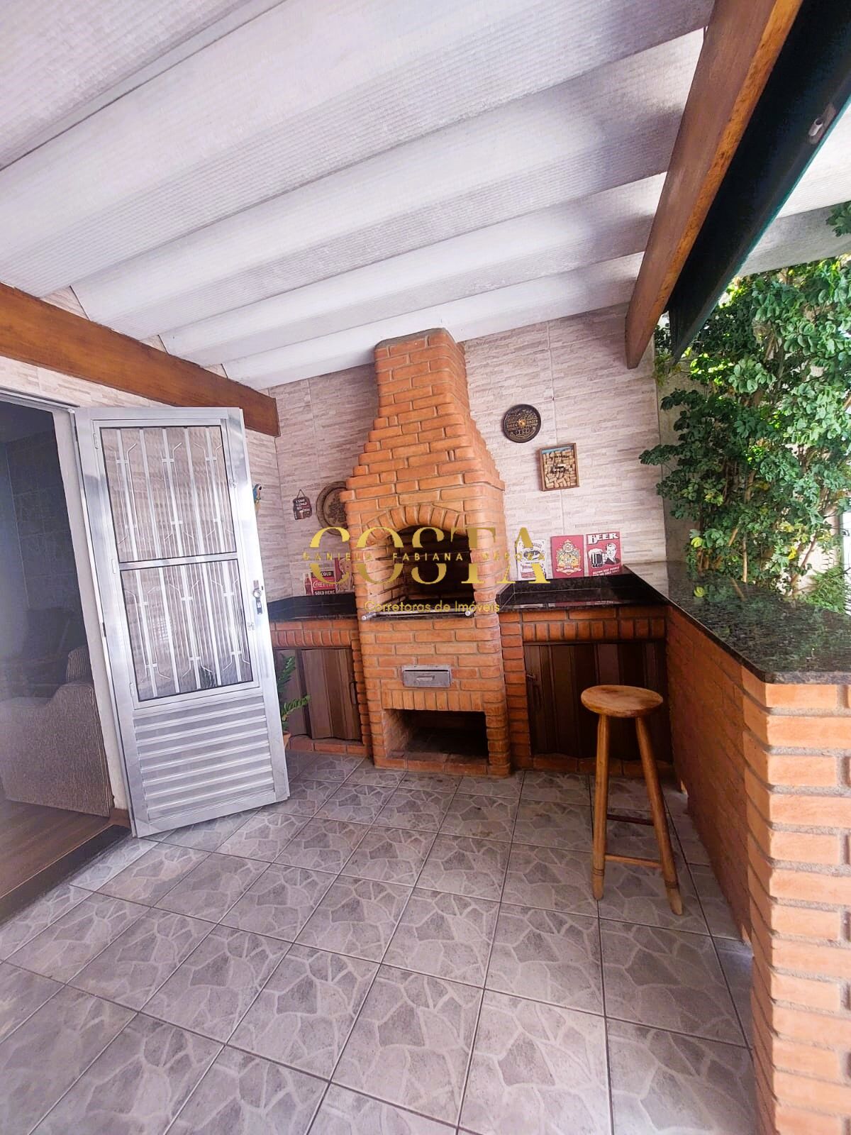 Casa à venda com 2 quartos, 180m² - Foto 9