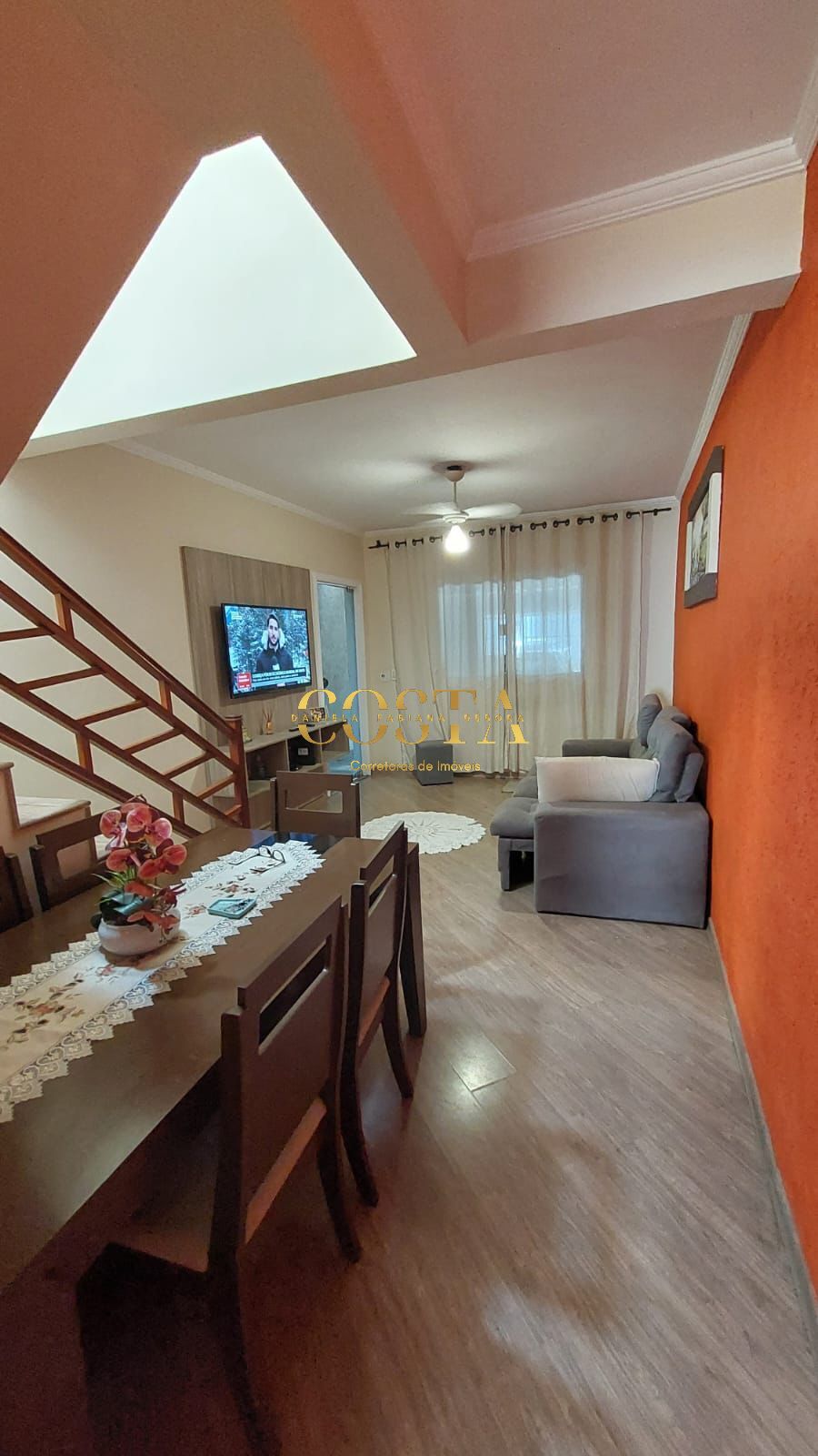 Sobrado à venda com 3 quartos, 119m² - Foto 1