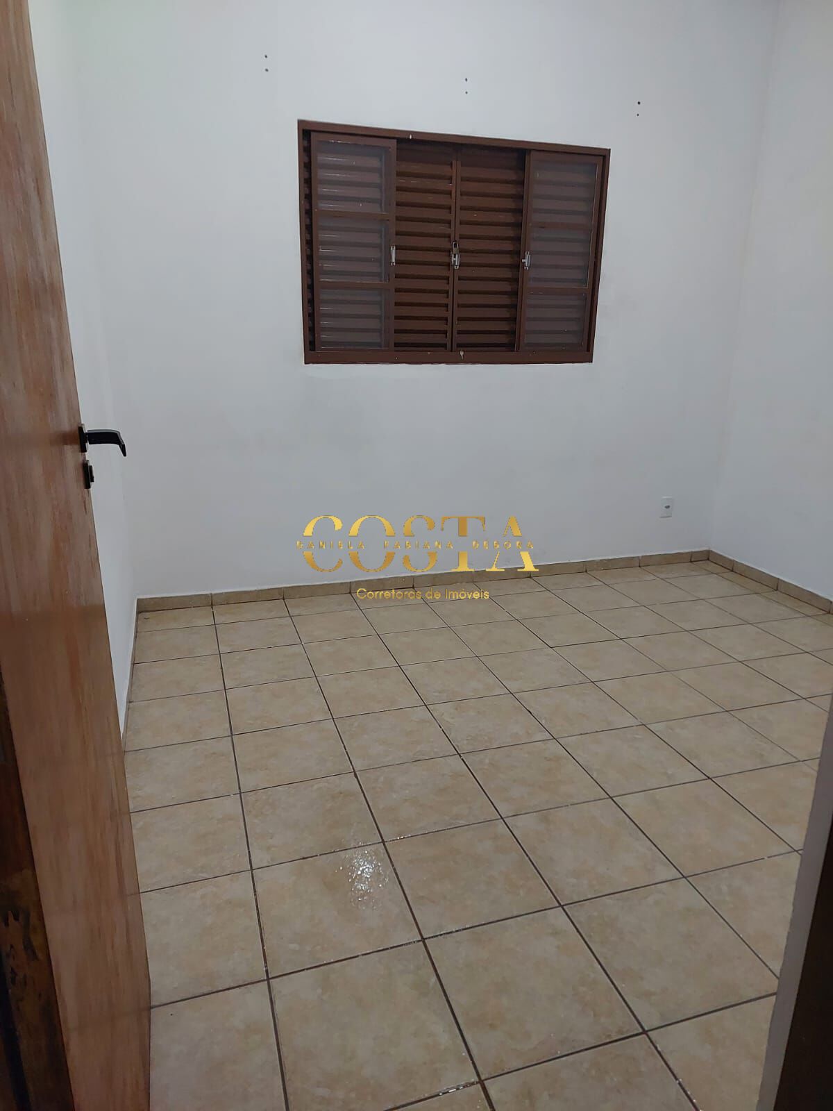 Casa à venda com 2 quartos, 65m² - Foto 13