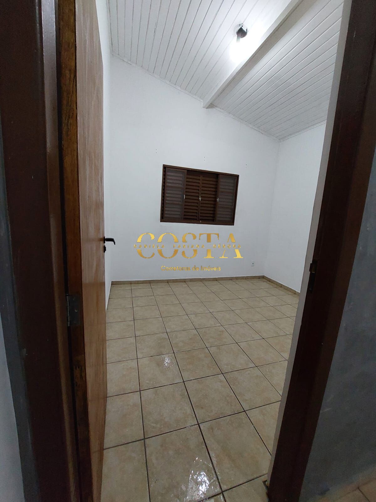 Casa à venda com 2 quartos, 65m² - Foto 8