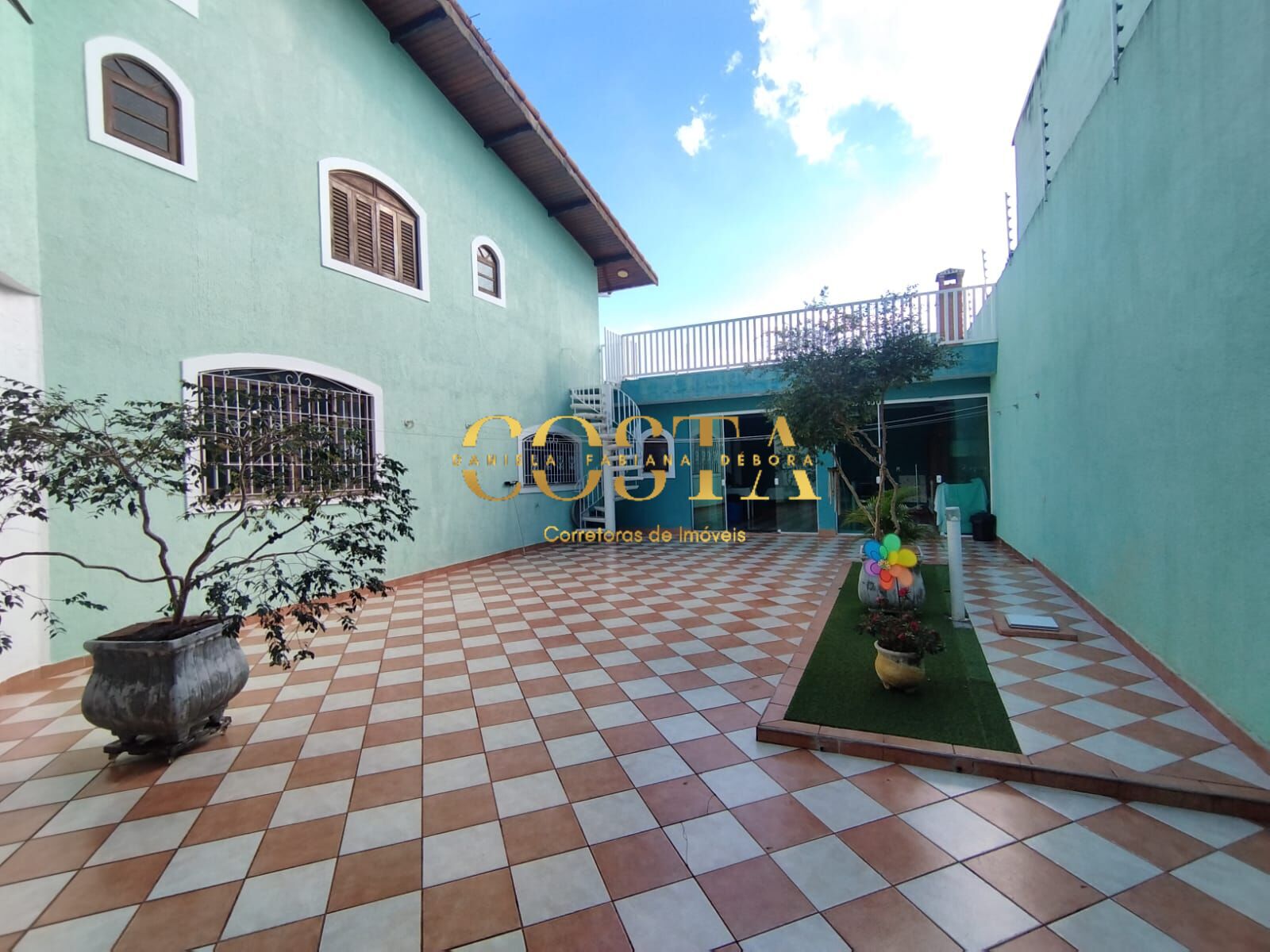 Sobrado à venda com 3 quartos, 261m² - Foto 3