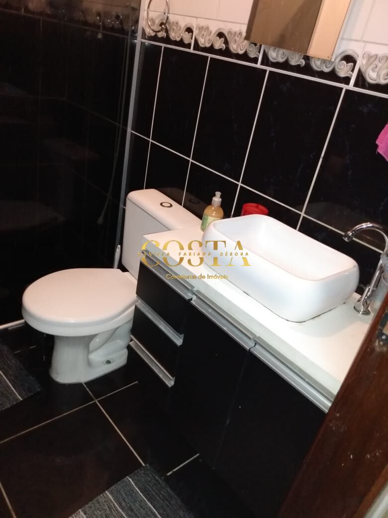Casa à venda com 2 quartos, 59m² - Foto 12