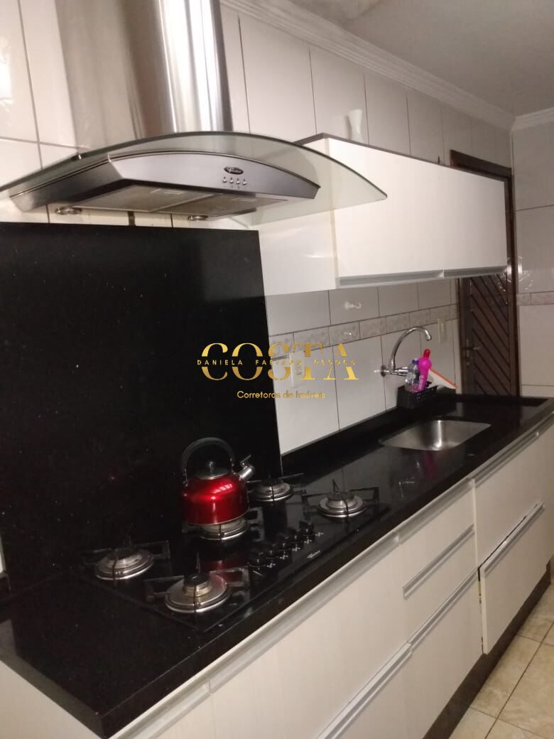 Casa à venda com 2 quartos, 59m² - Foto 4