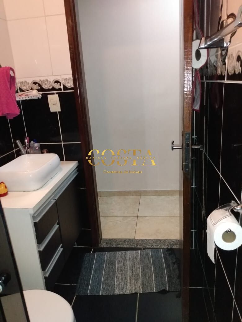 Casa à venda com 2 quartos, 59m² - Foto 11