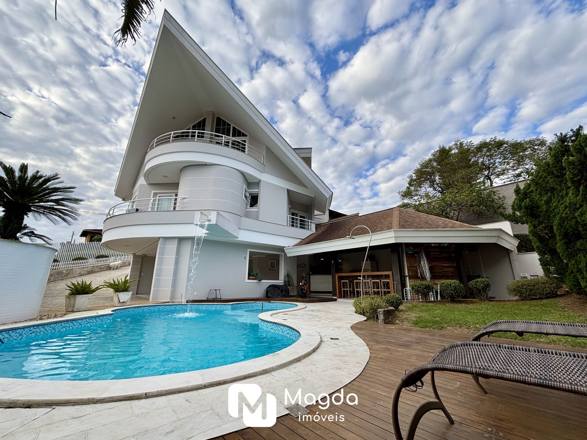 Casa de 3 quartos, 313m² no bairro Velha Central, em Blumenau | Eu Corretor