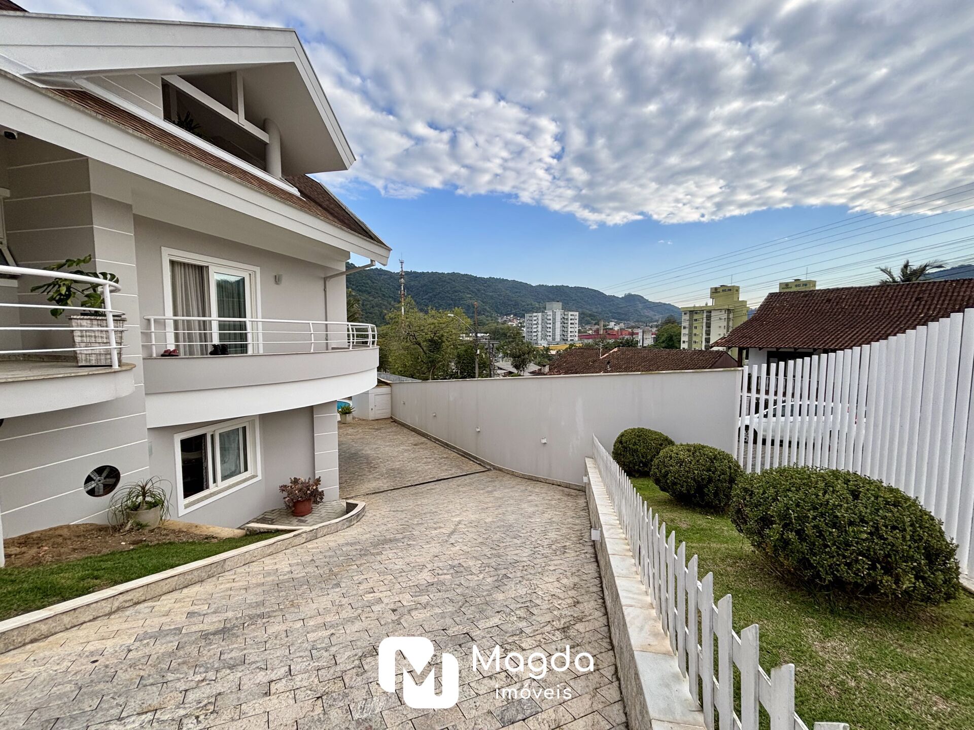 Casa de 3 quartos, 313m² no bairro Velha Central, em Blumenau | Eu Corretor