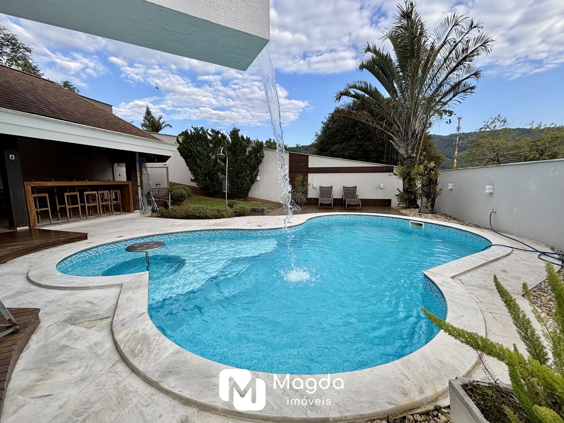 Casa de 3 quartos, 313m² no bairro Velha Central, em Blumenau | Eu Corretor