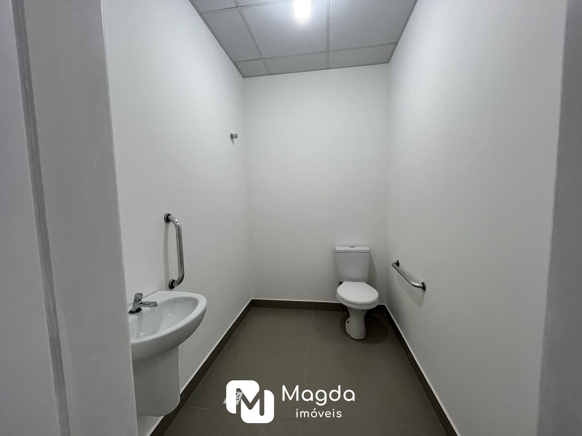 Sala Comercial de 100m² no bairro Velha, em Blumenau | Eu Corretor
