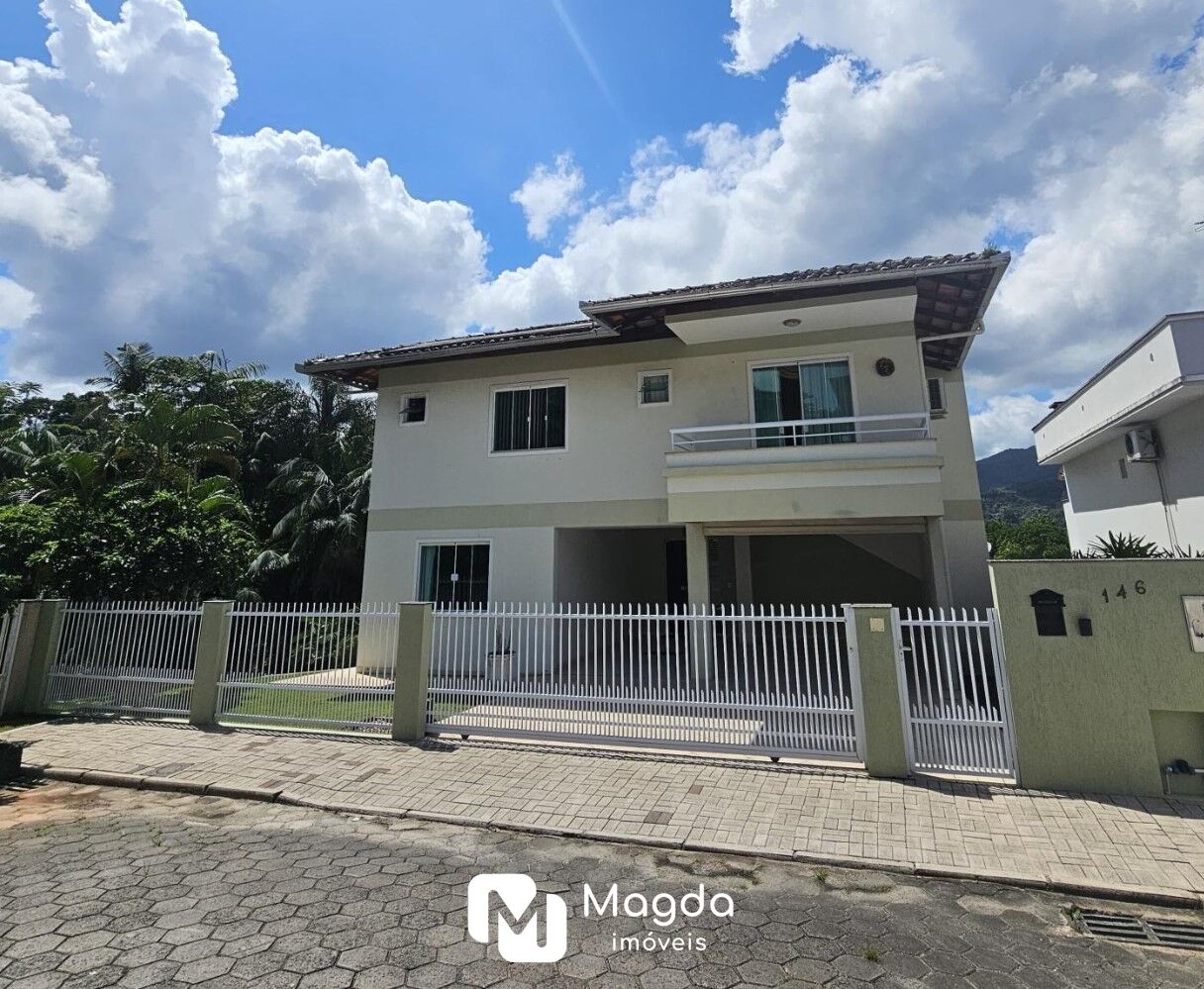 Casa de 3 quartos, 199m² no bairro Velha, em Blumenau | Eu Corretor