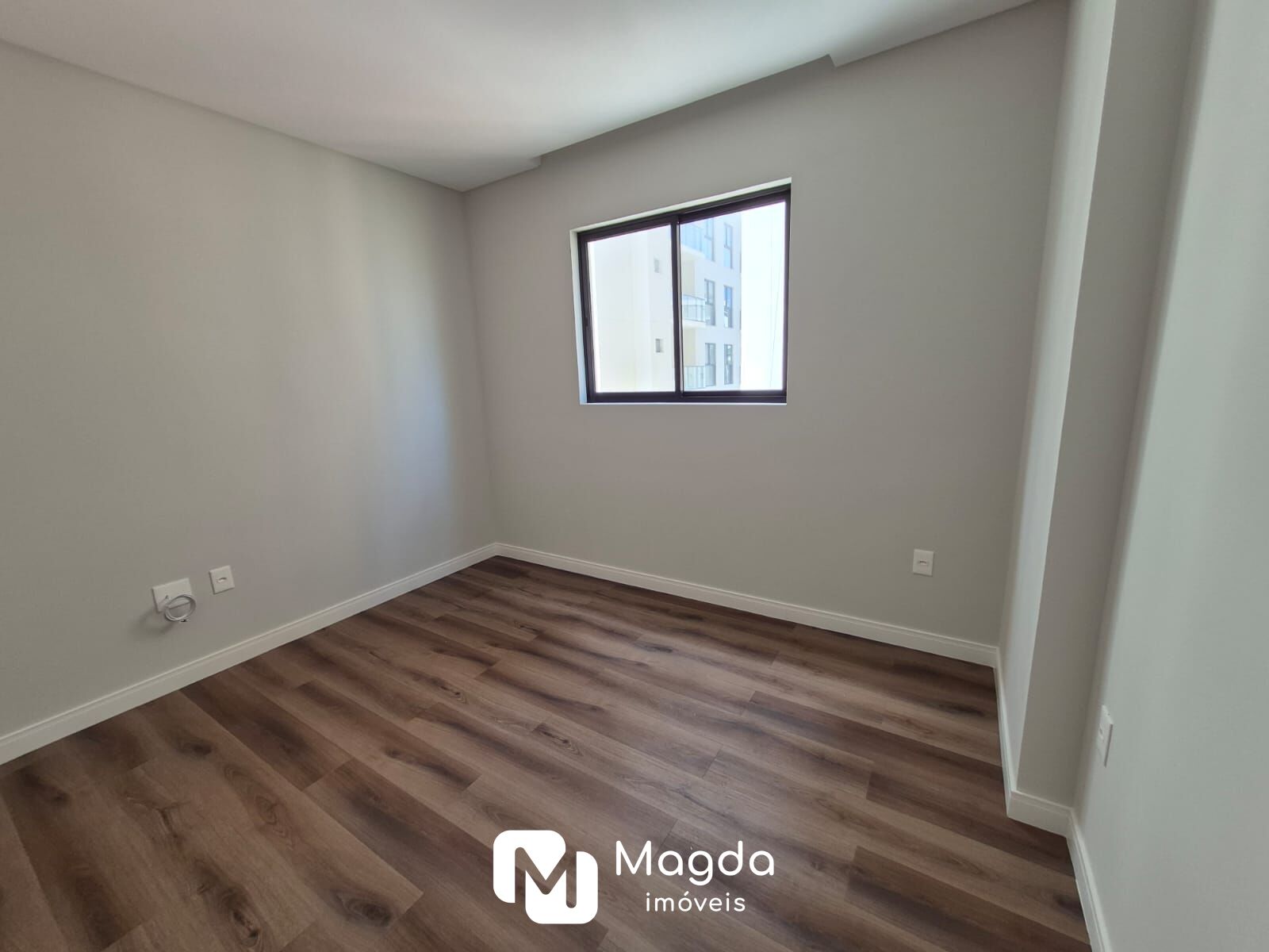 3 Dormitórios - Sendo 3 Suítes - Meia Praia - Itapema / SC — foto 4