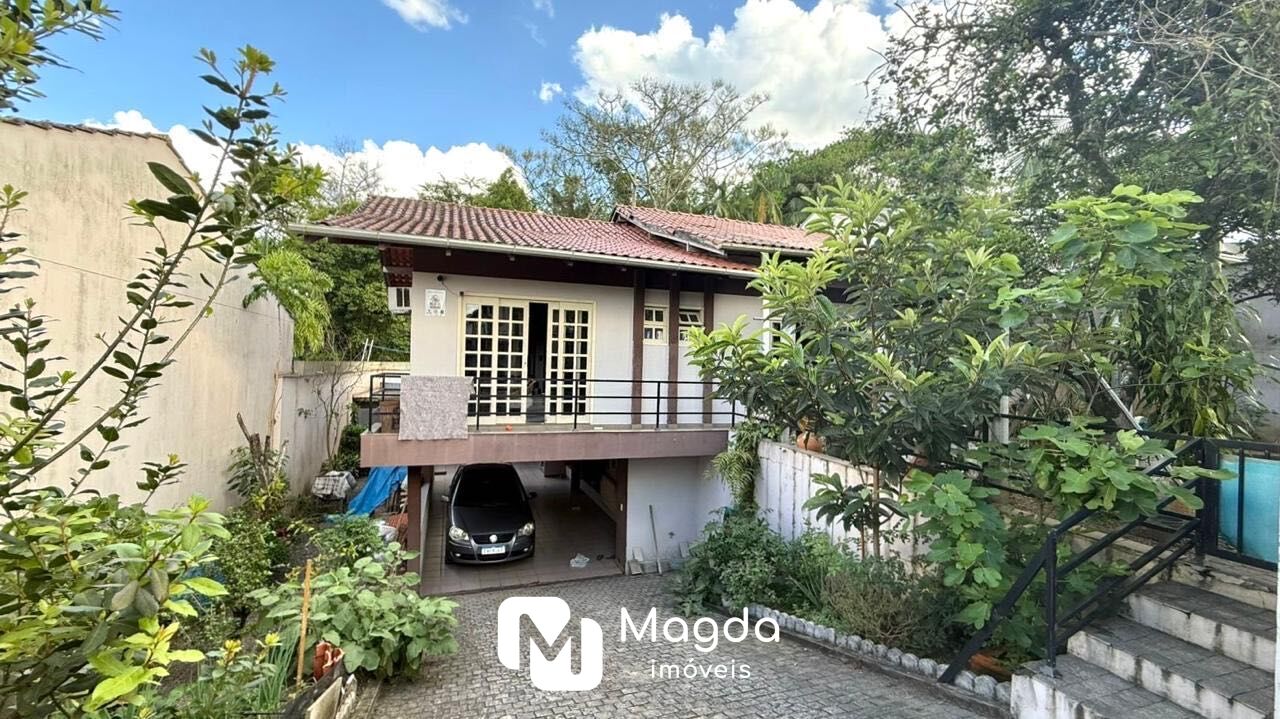 Casa de 3 quartos, 376m² no bairro Água Verde, em Blumenau | Eu Corretor