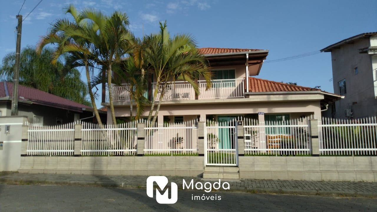 Casa de 3 quartos, 140m² no bairro Coloninha, em Gaspar | Eu Corretor
