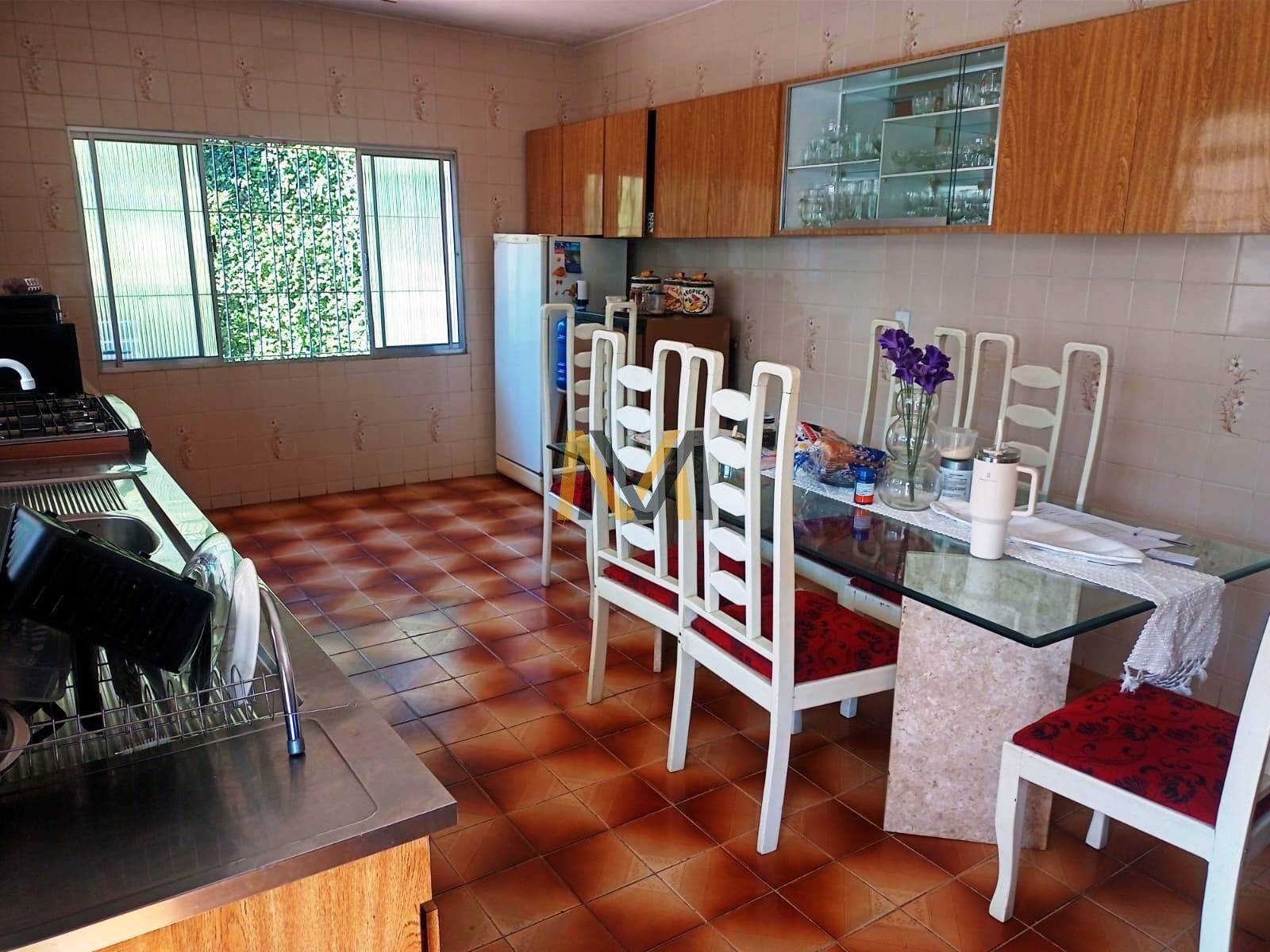 Sítio, 4 quartos, 2610 m² - Foto 9