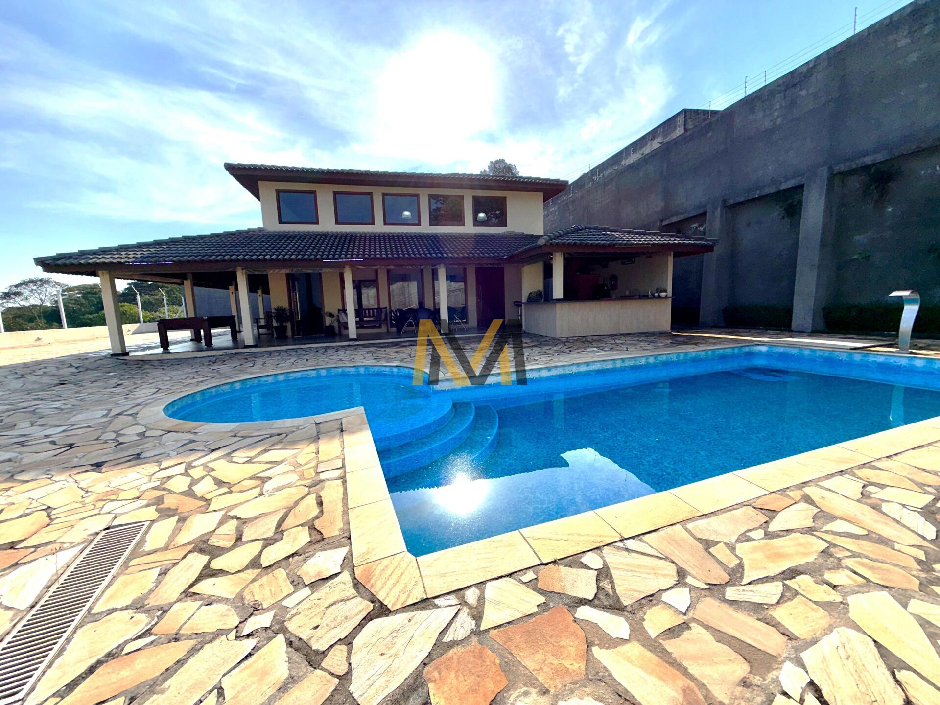 Chácara à venda com 4 quartos, 2800m² - Foto 1
