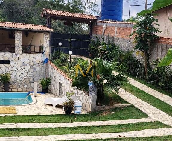 Chácara à venda com 2 quartos, 2500m² - Foto 1