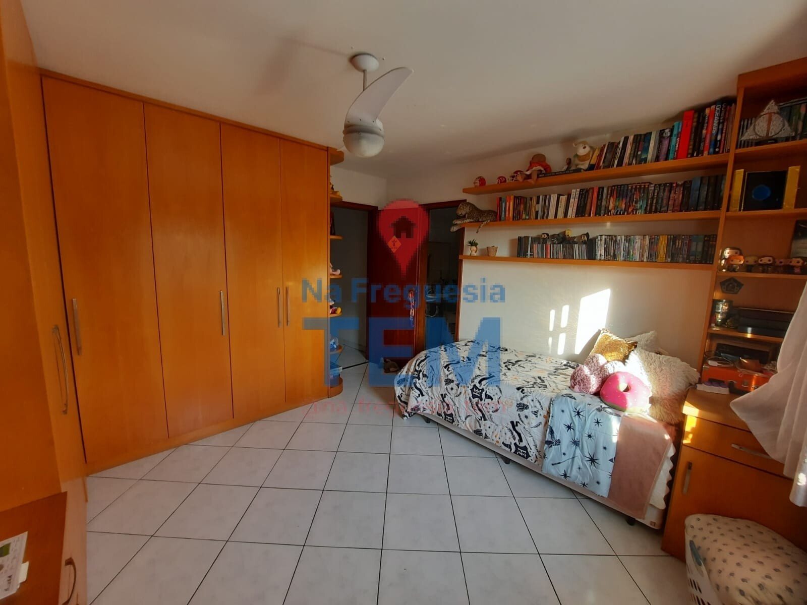 Casa à venda com 4 quartos, 380m² - Foto 11