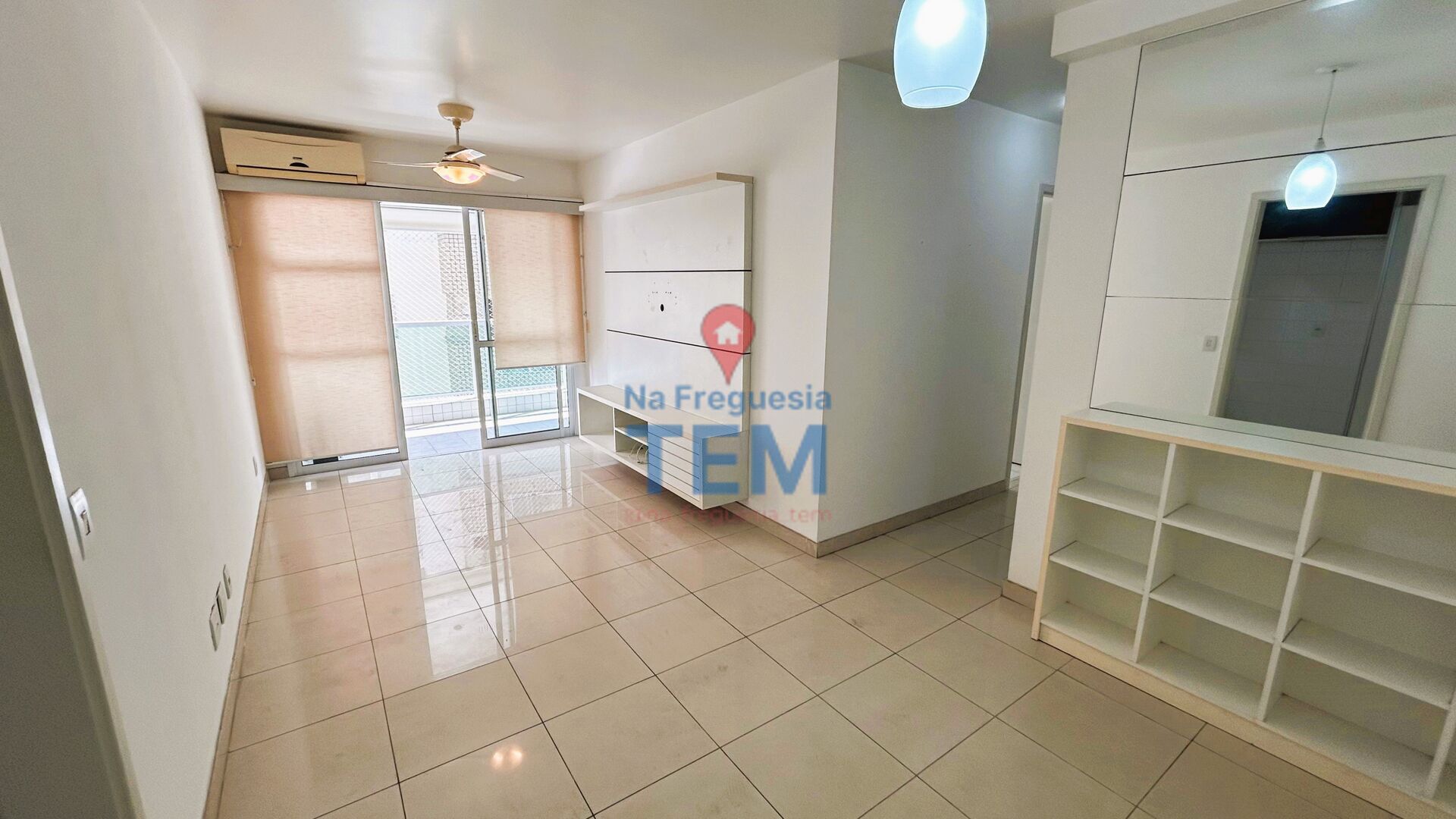 Apartamento à venda com 2 quartos, 67m² - Foto 2