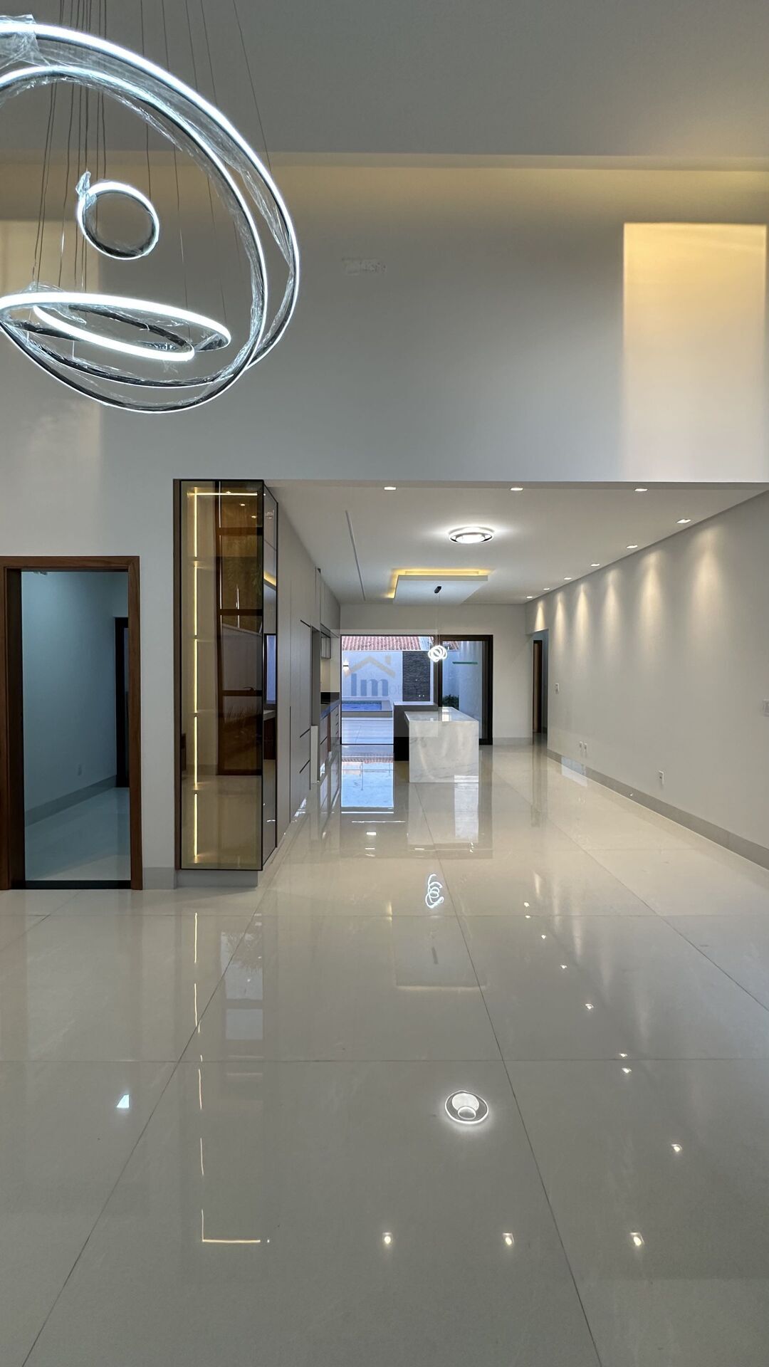Casa à venda com 3 quartos, 192m² - Foto 4