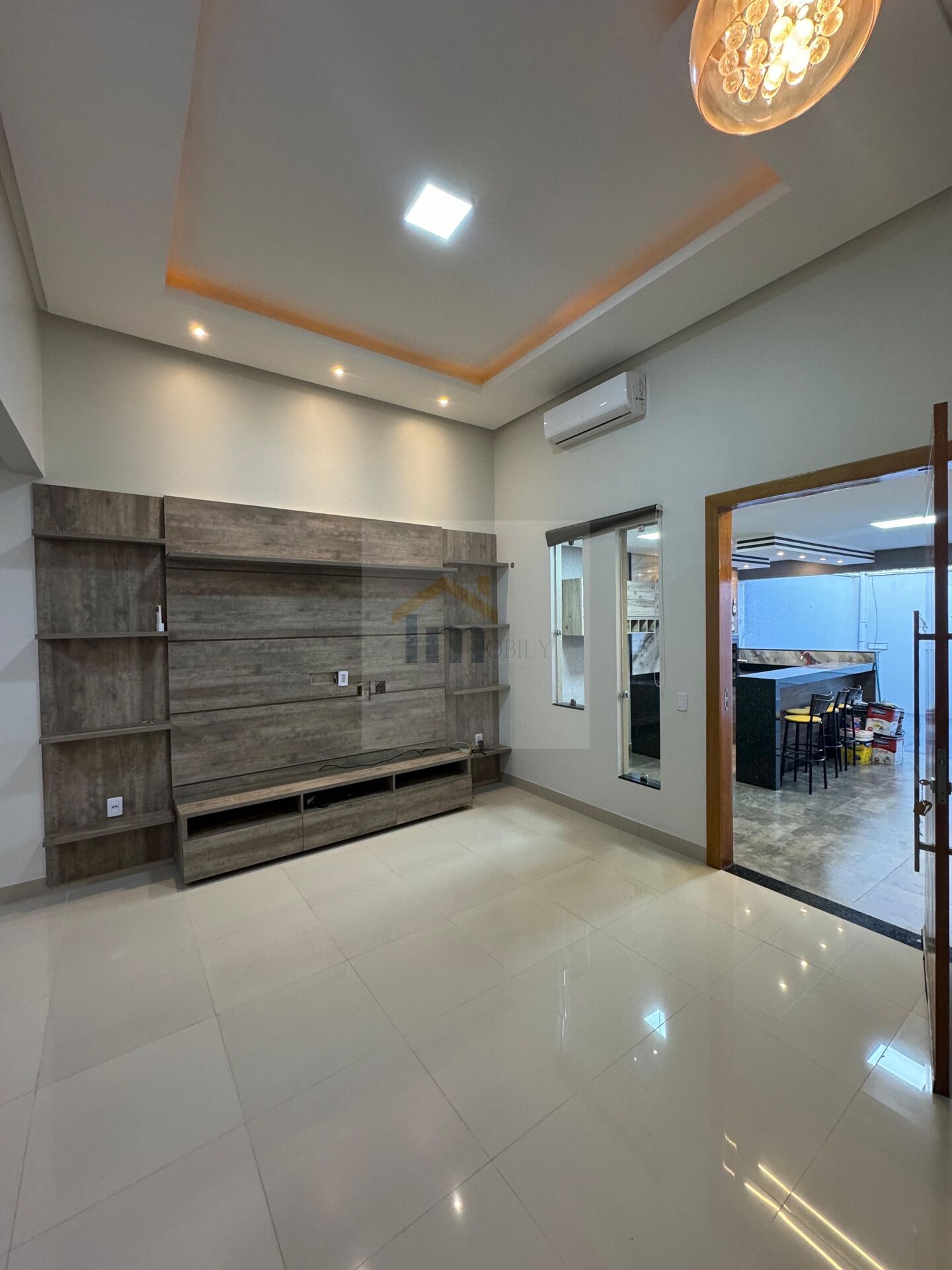 Casa à venda com 3 quartos, 130m² - Foto 1