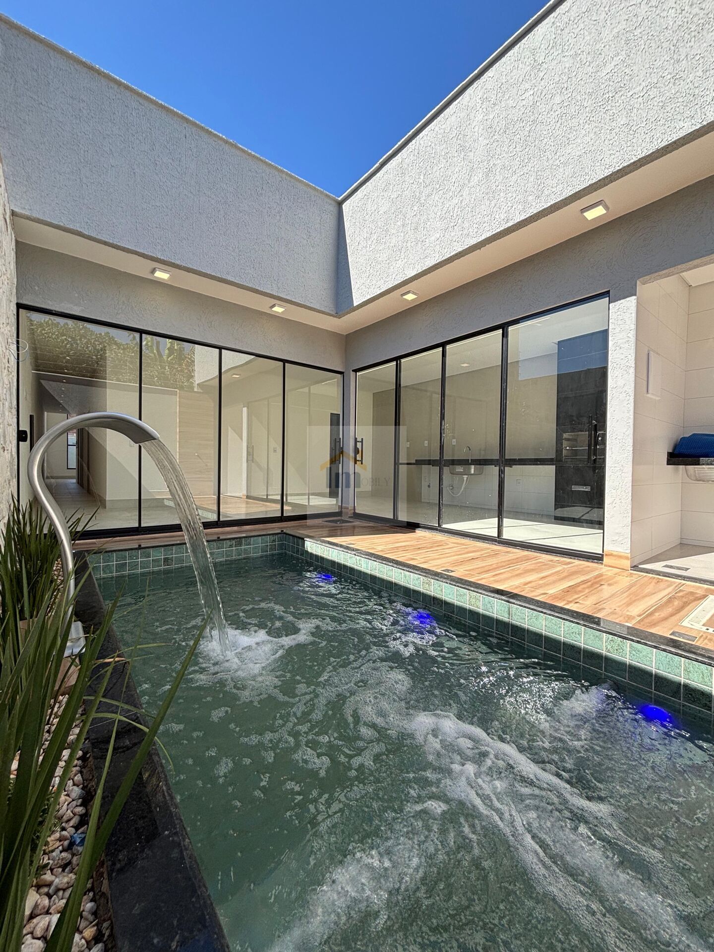 Casa à venda com 3 quartos, 136m² - Foto 3